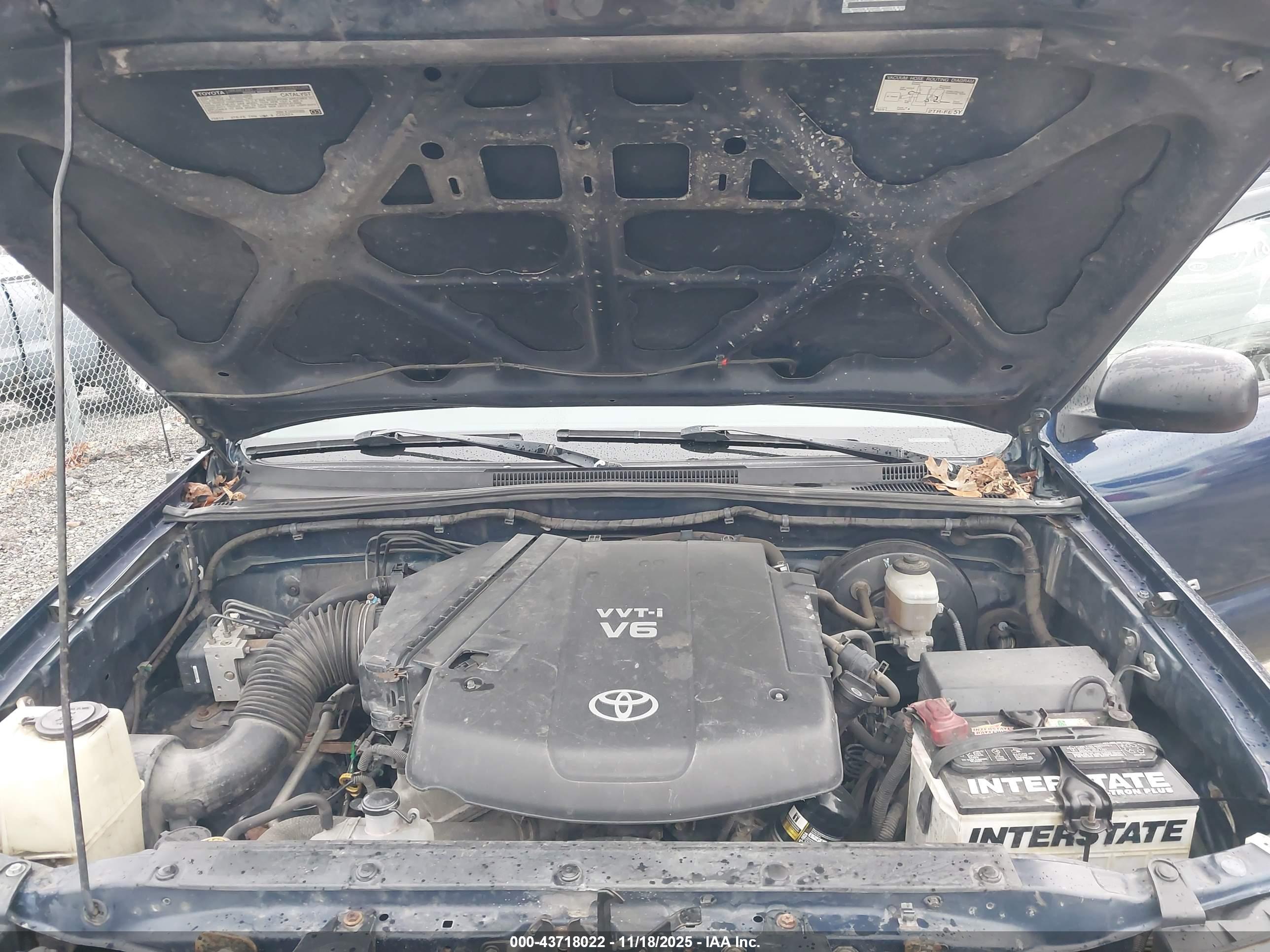 TOYOTA TACOMA image 10