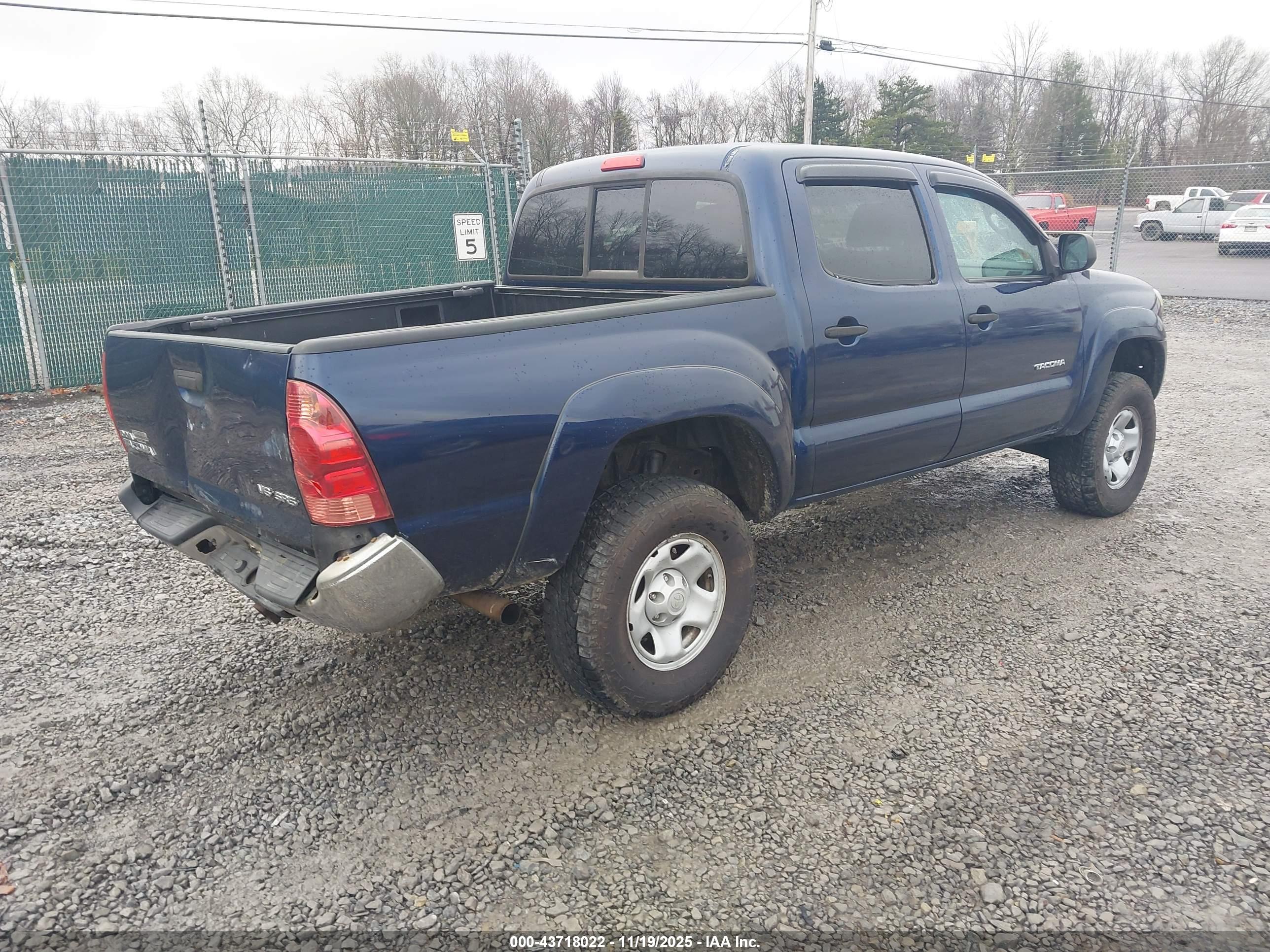 TOYOTA TACOMA image 4