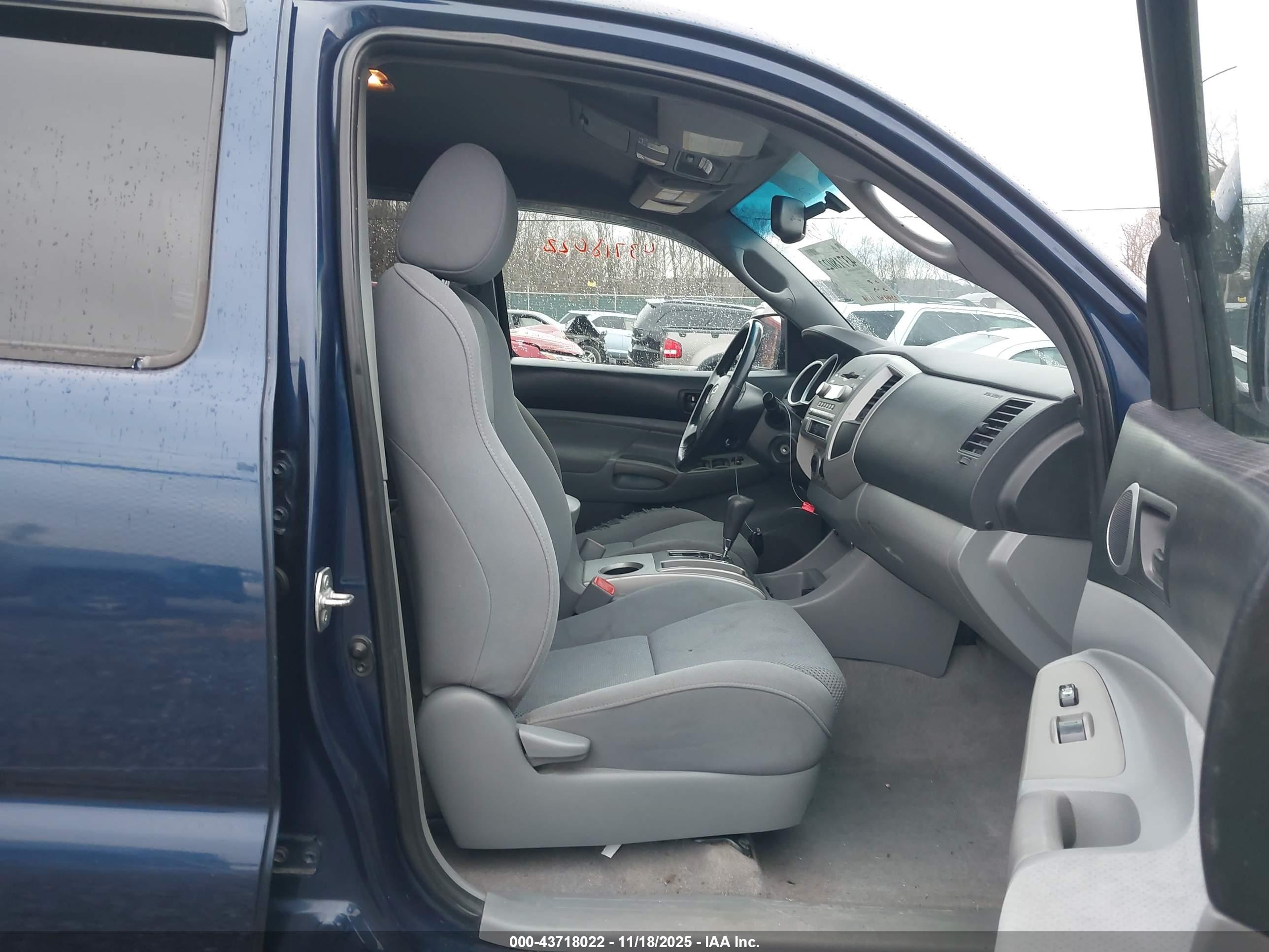 TOYOTA TACOMA image 5
