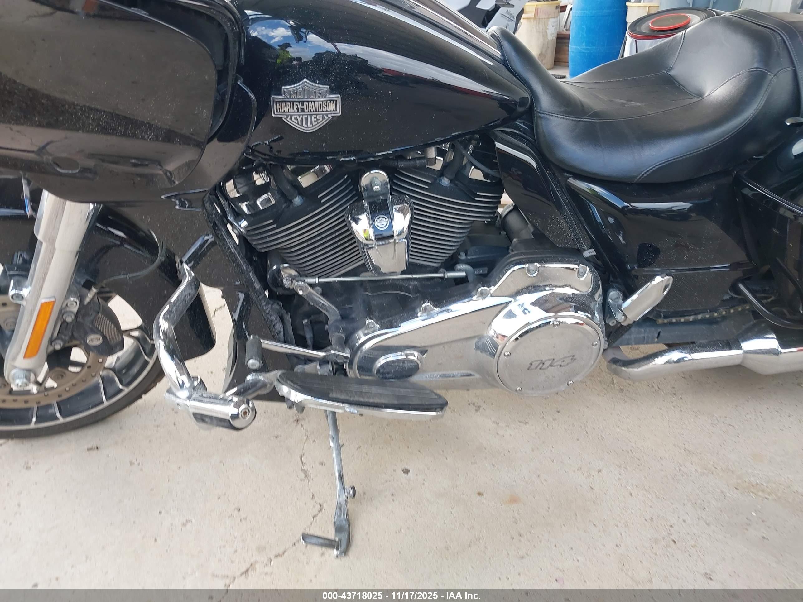 HARLEY-DAVIDSON FLTRXS image 8