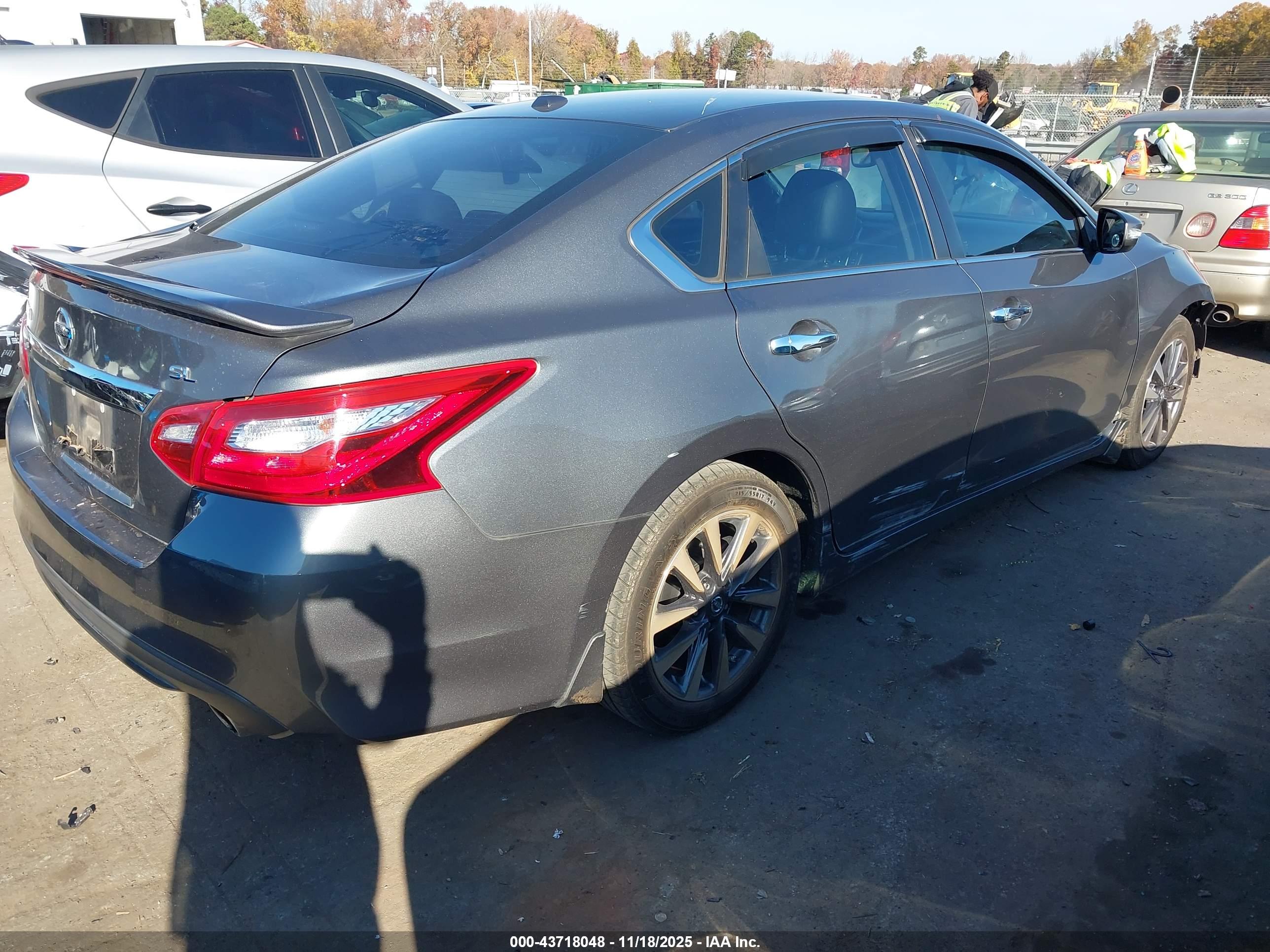 NISSAN ALTIMA image 4