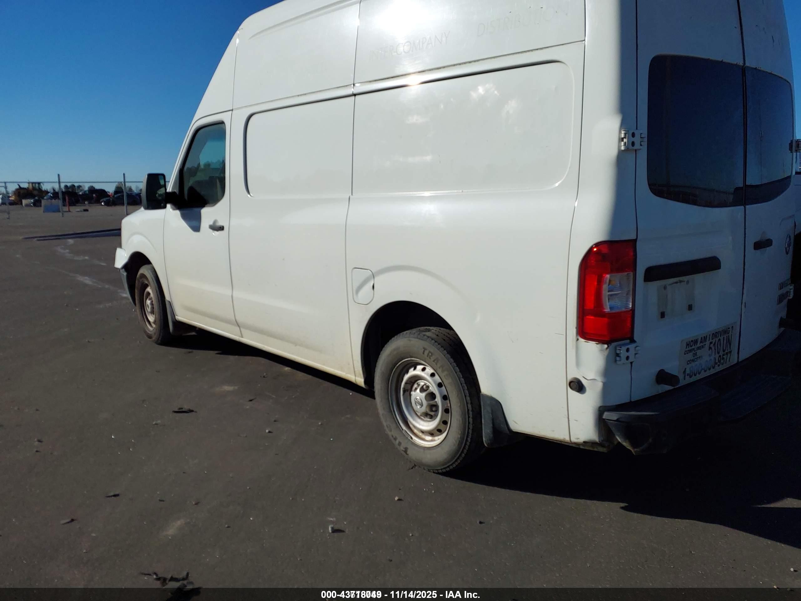 NISSAN NV image 3