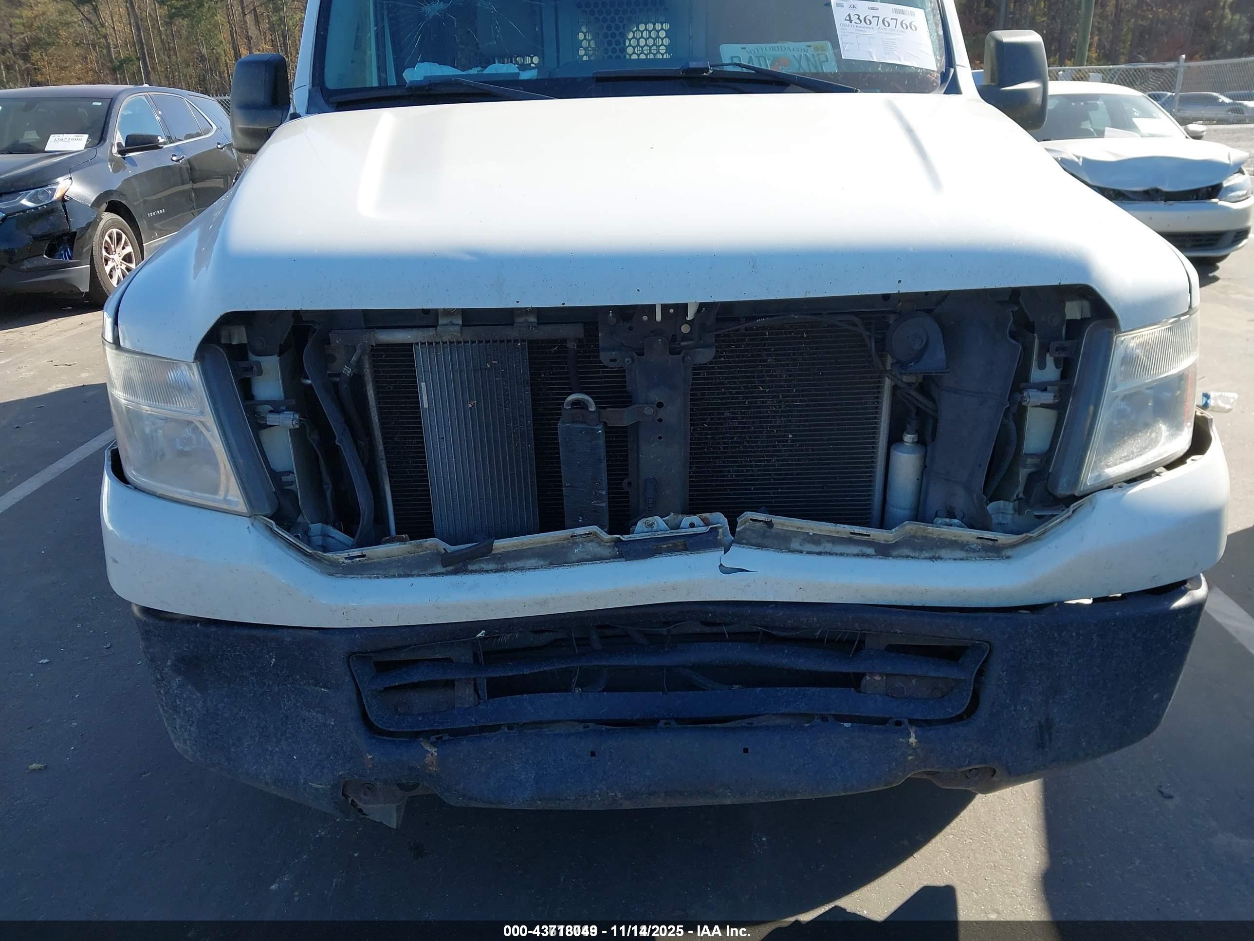 NISSAN NV image 6