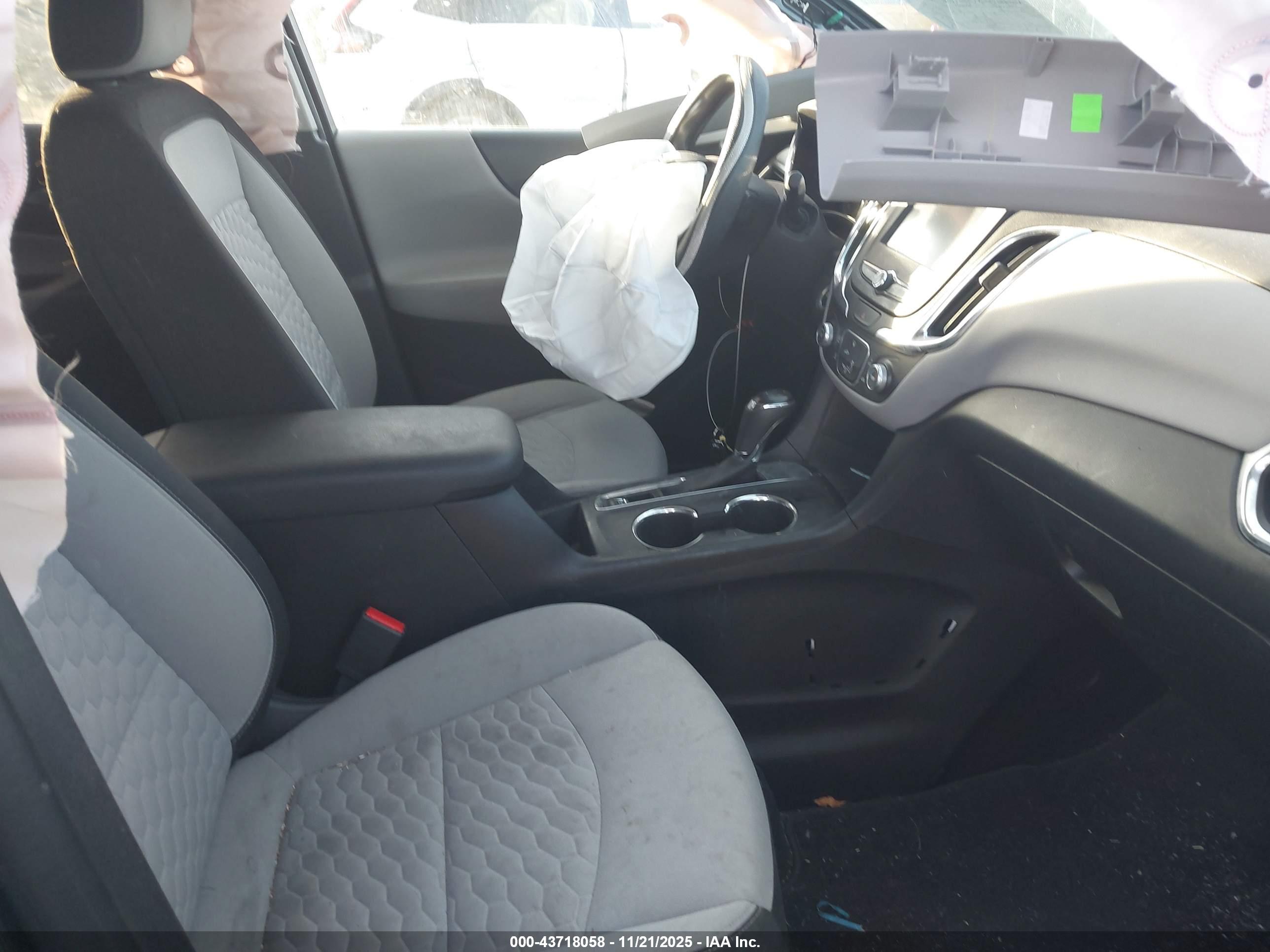 CHEVROLET EQUINOX image 5