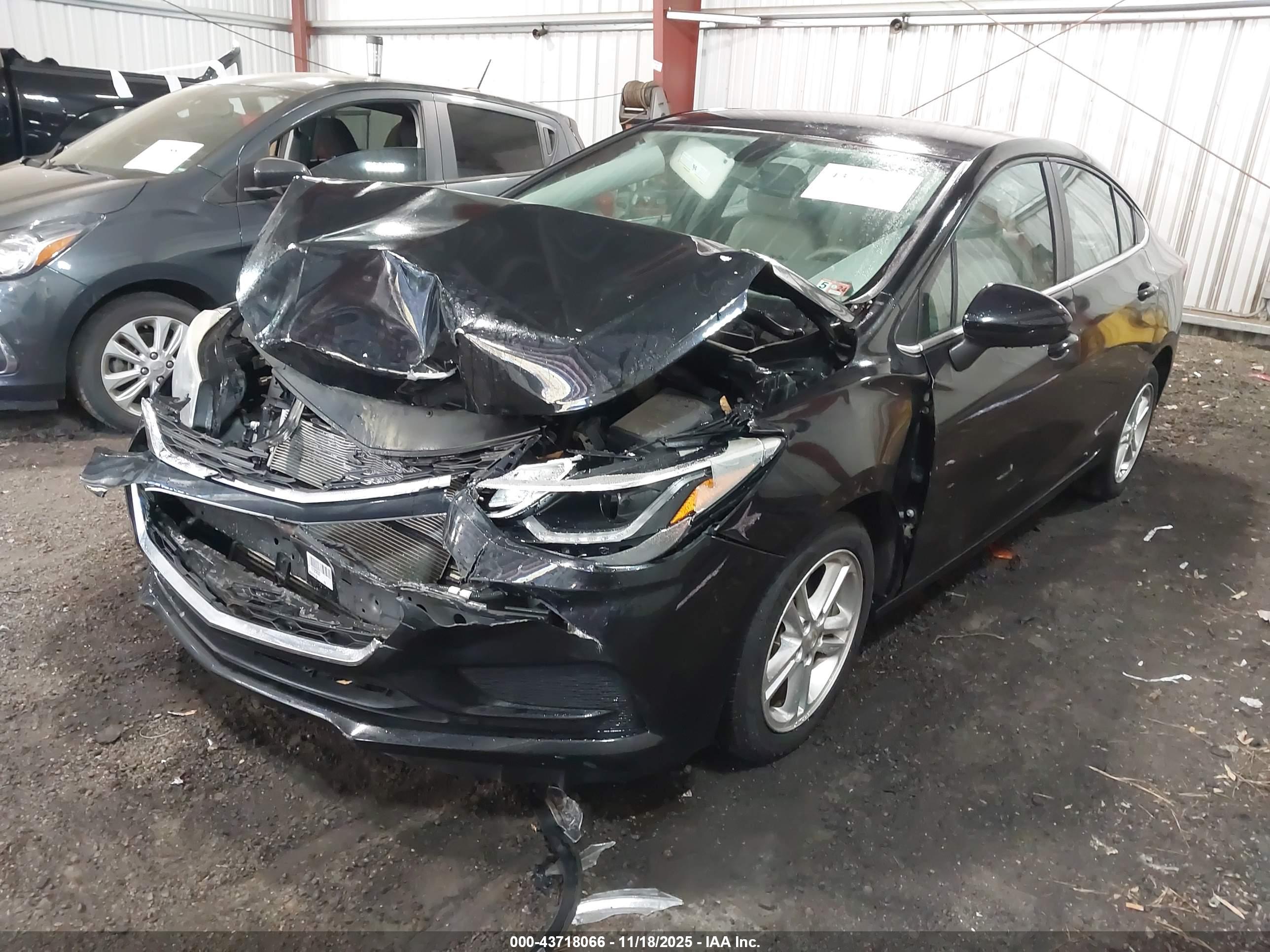 CHEVROLET CRUZE image 2