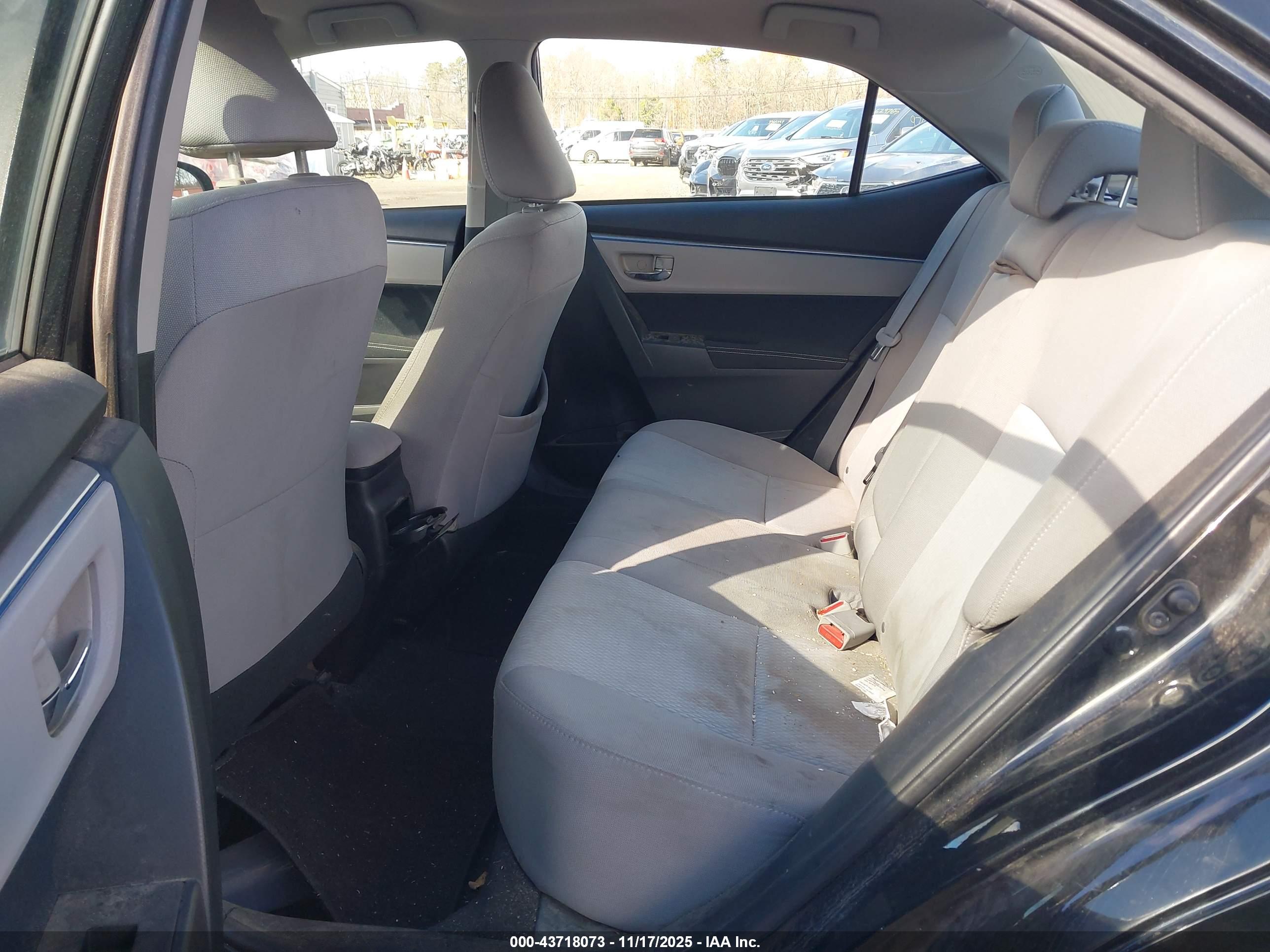 TOYOTA COROLLA image 8