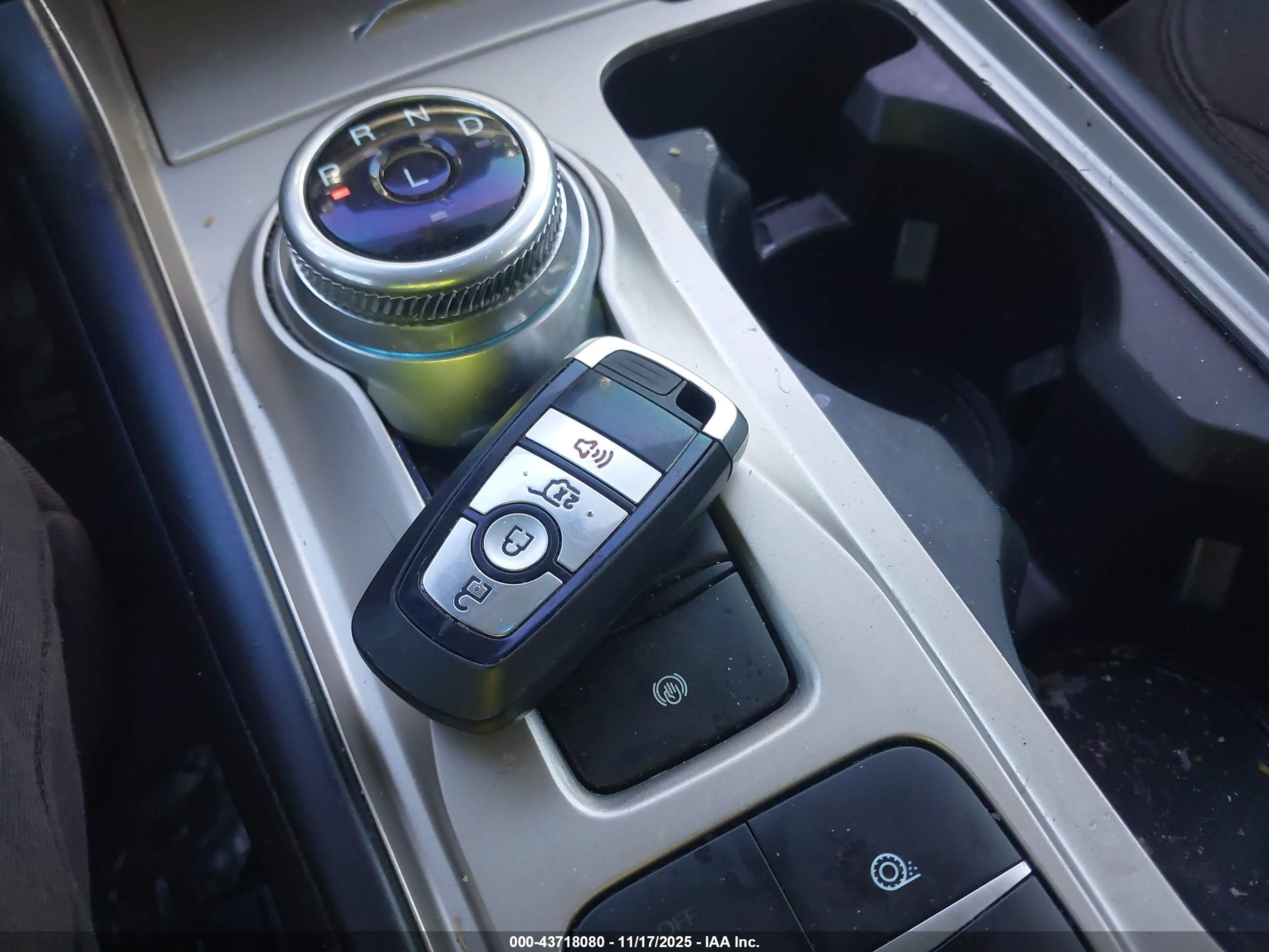 FORD EXPLORER image 11