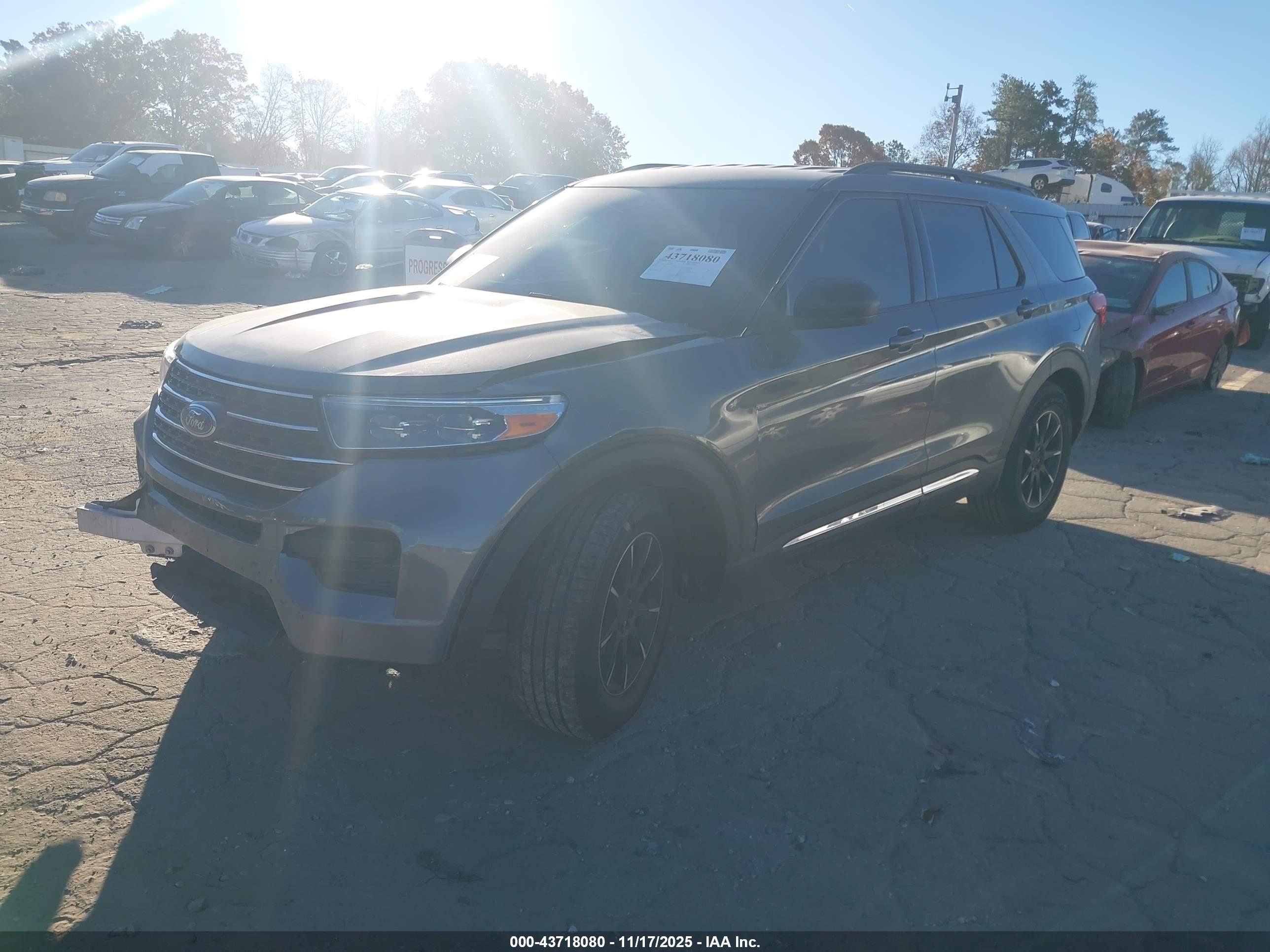 FORD EXPLORER image 2
