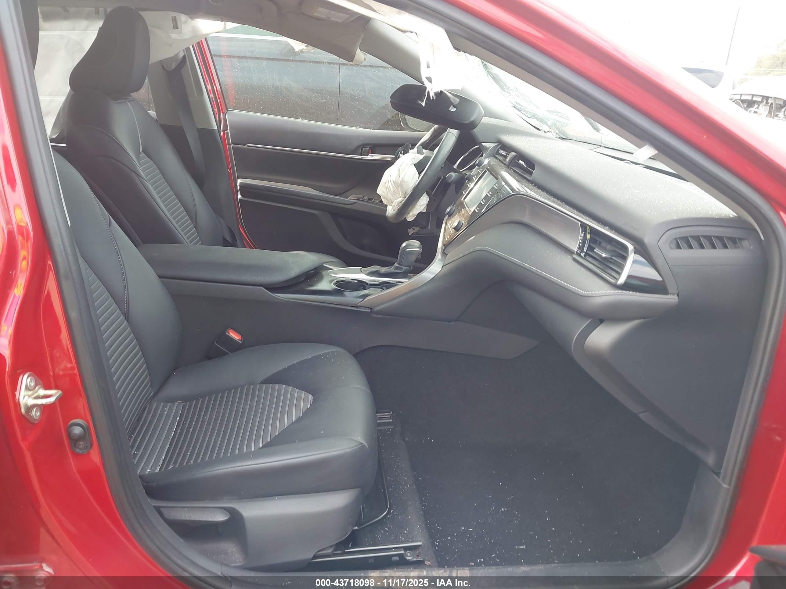 TOYOTA CAMRY image 5