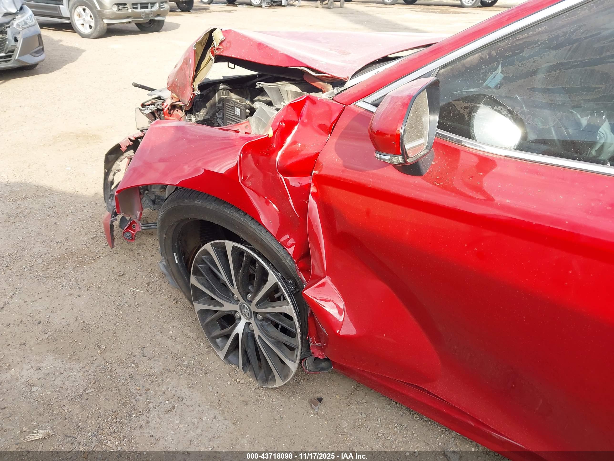 TOYOTA CAMRY image 6