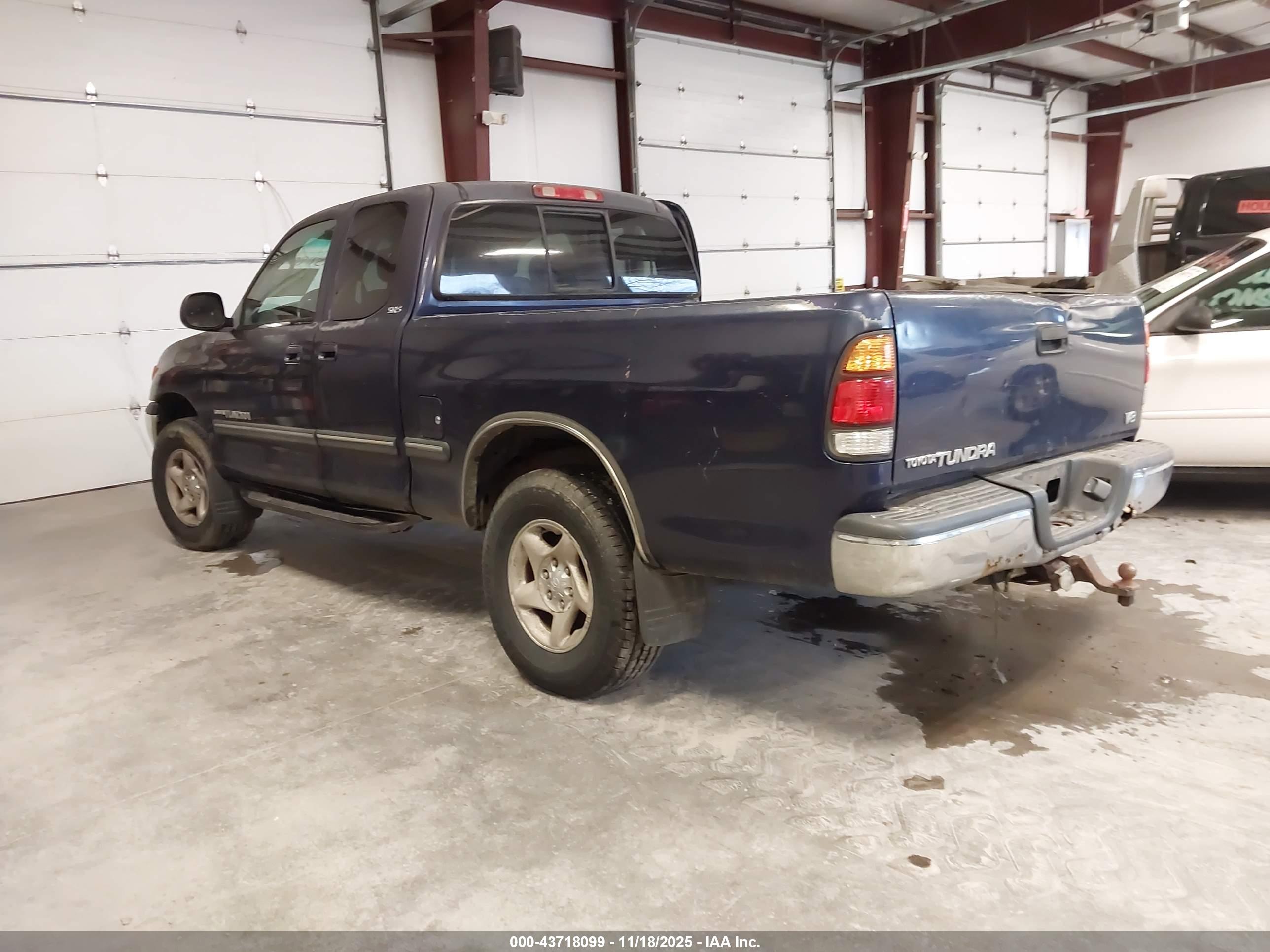 TOYOTA TUNDRA image 3