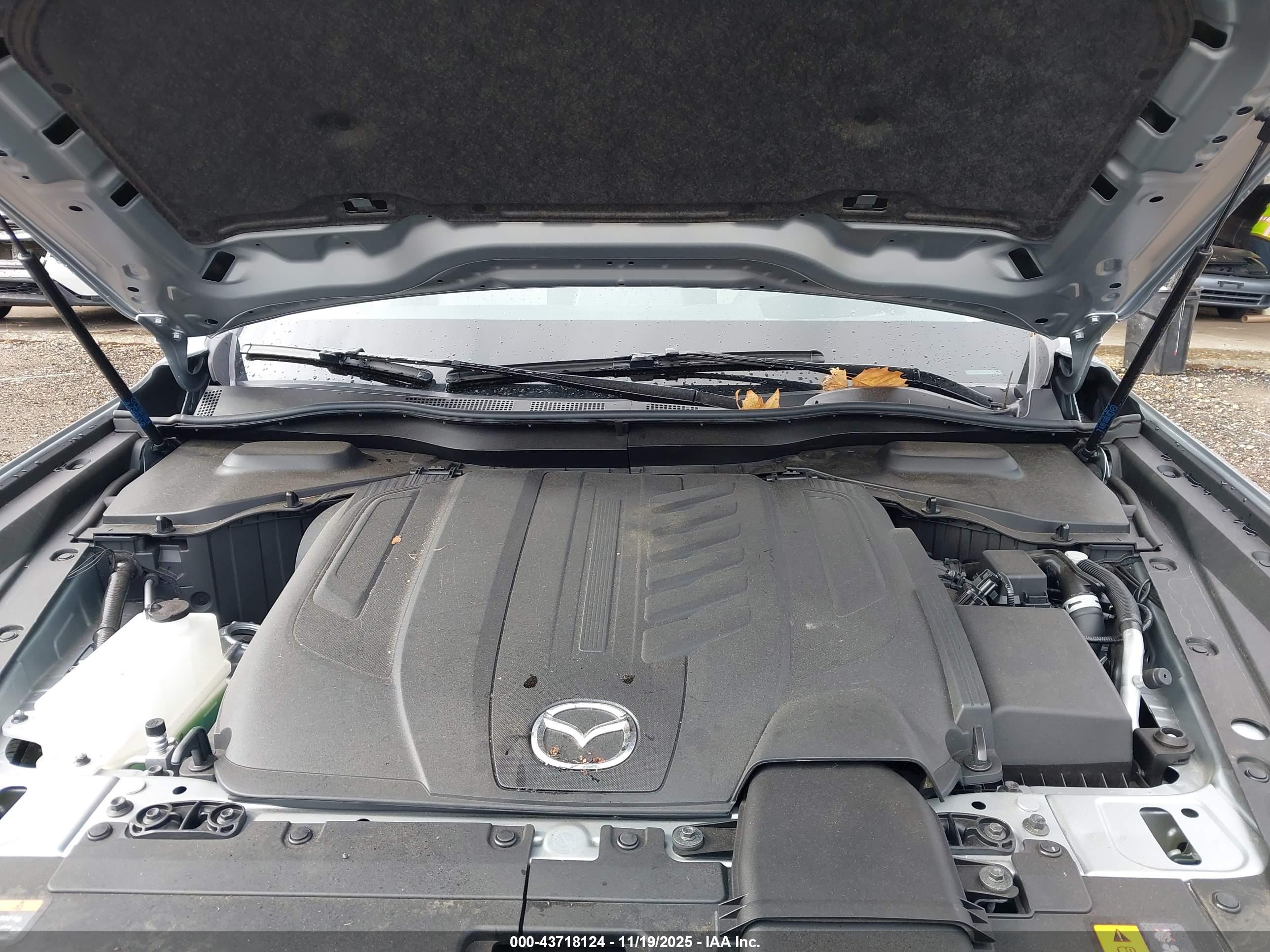 MAZDA CX-90 image 10