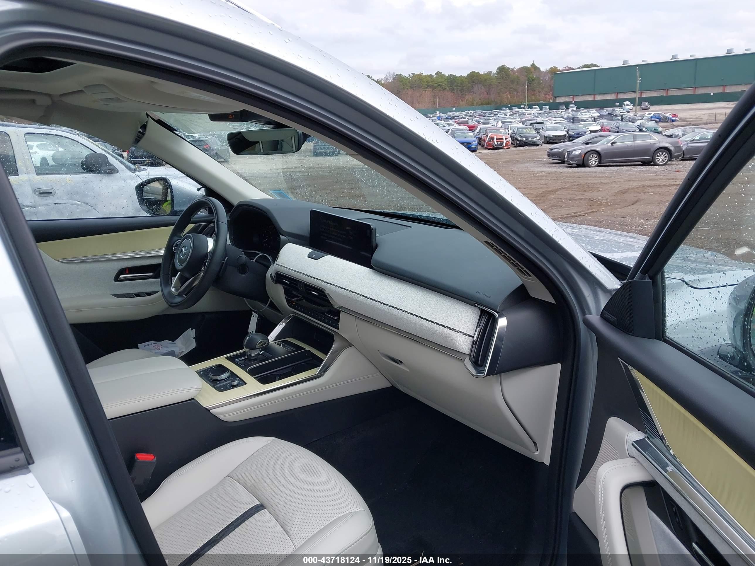 MAZDA CX-90 image 5