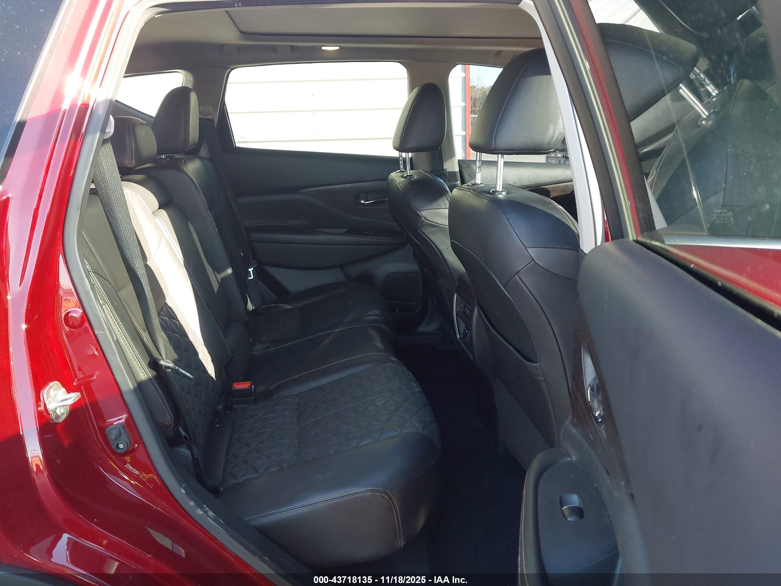 NISSAN MURANO image 8