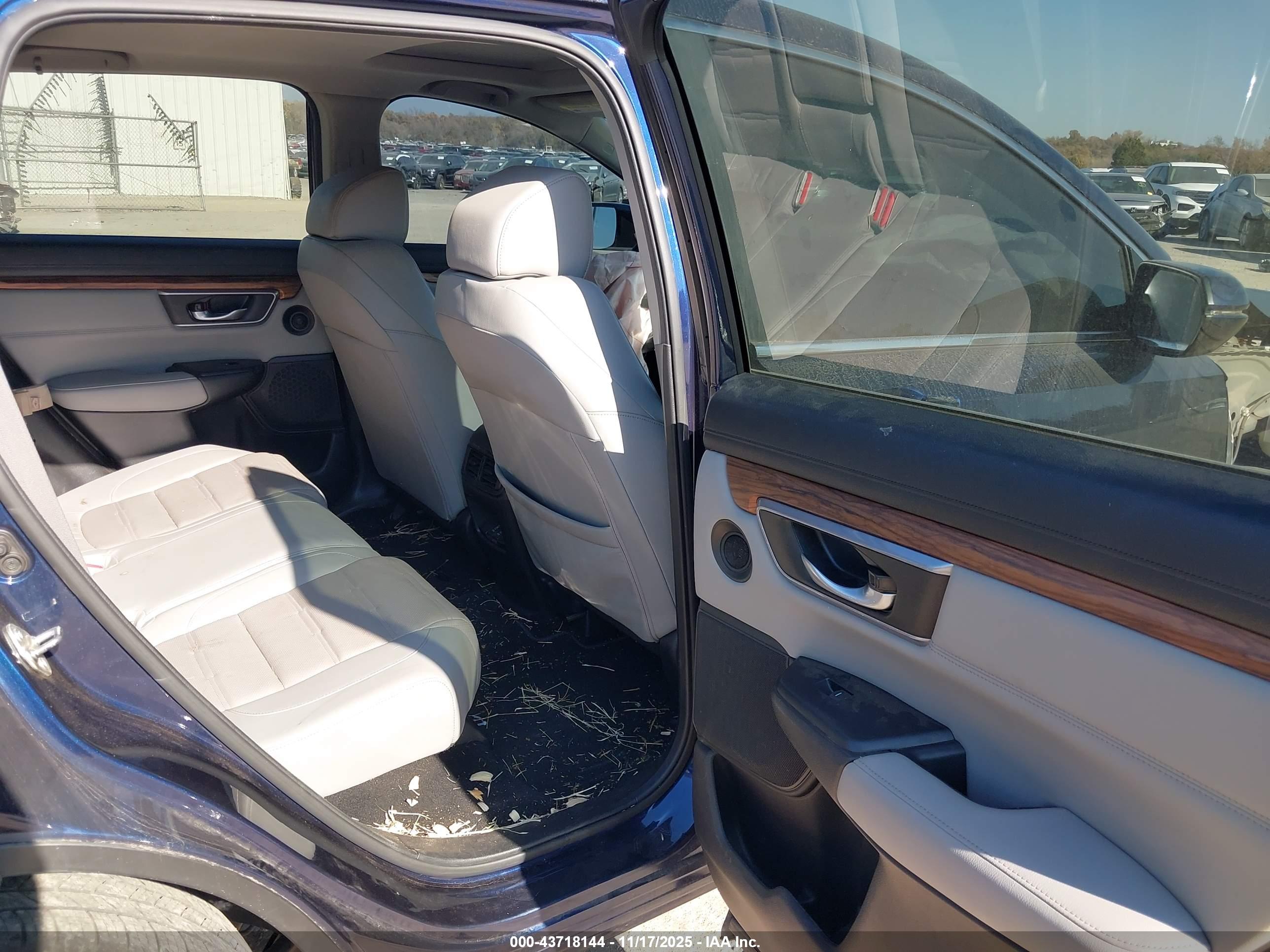 HONDA CR-V image 8