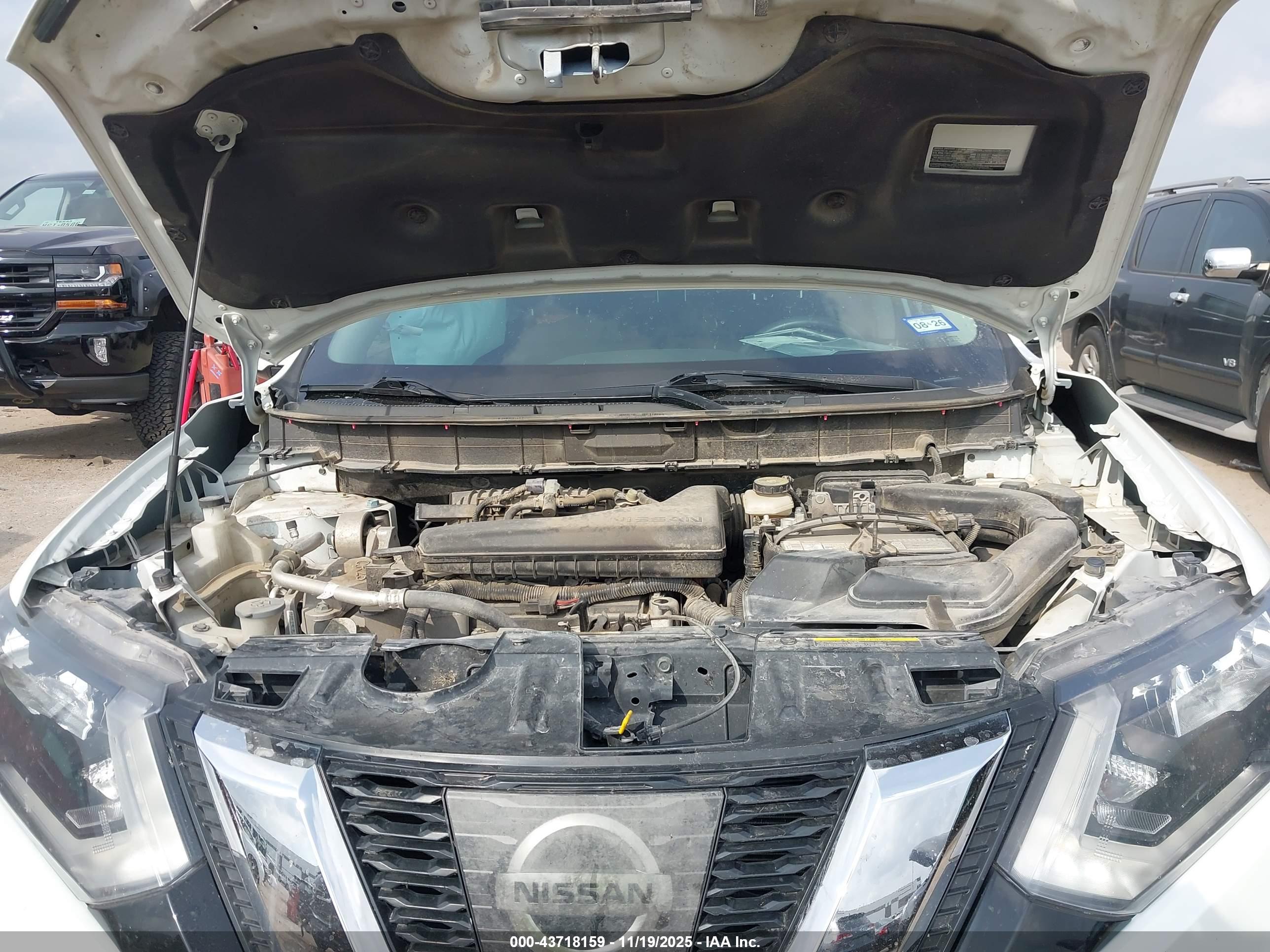NISSAN ROGUE image 10