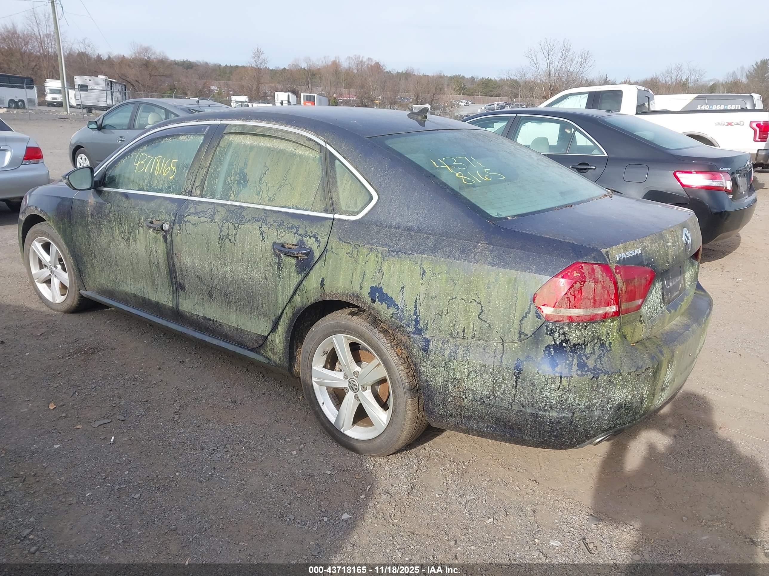 VOLKSWAGEN PASSAT image 3