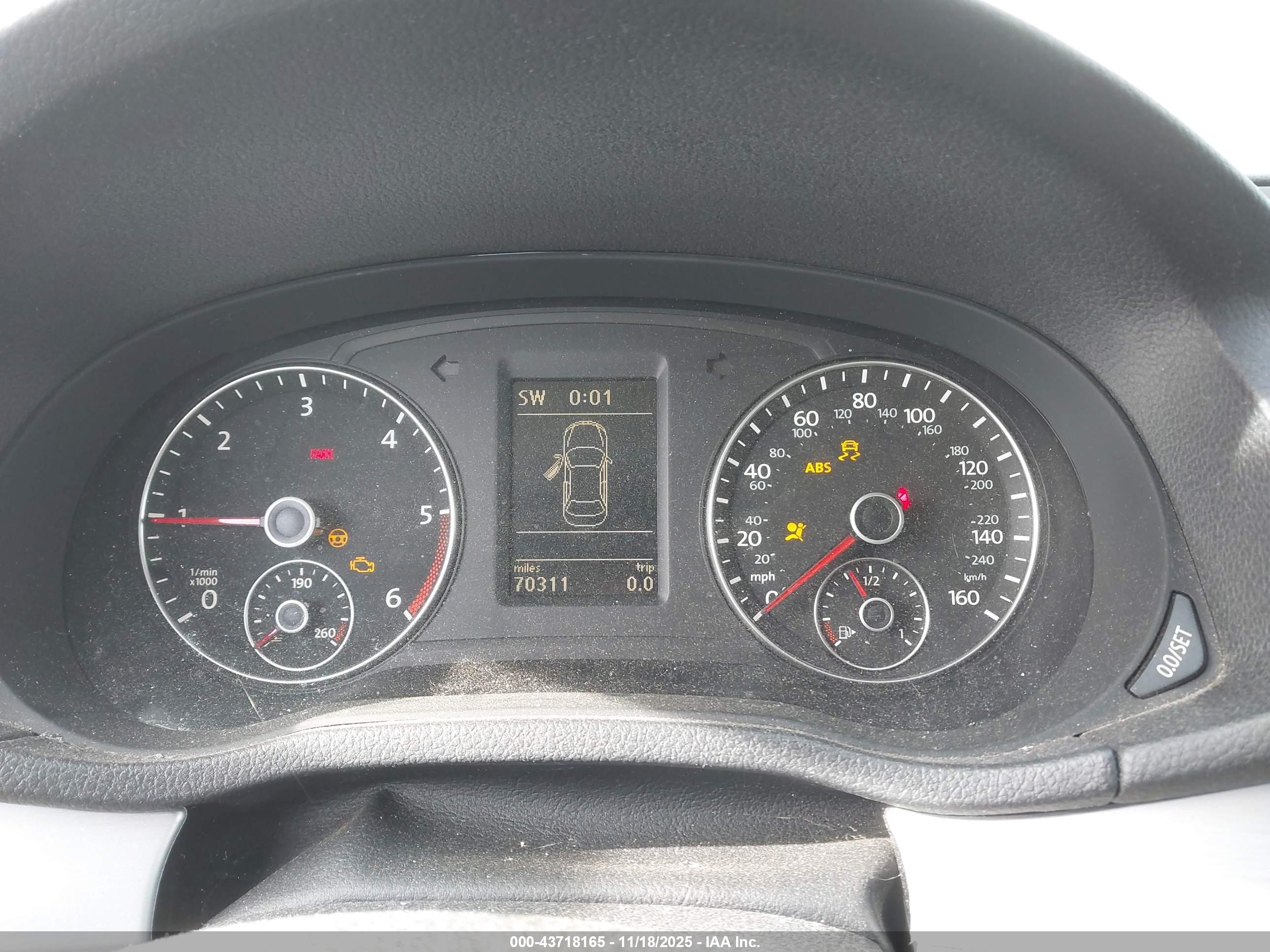 VOLKSWAGEN PASSAT image 7