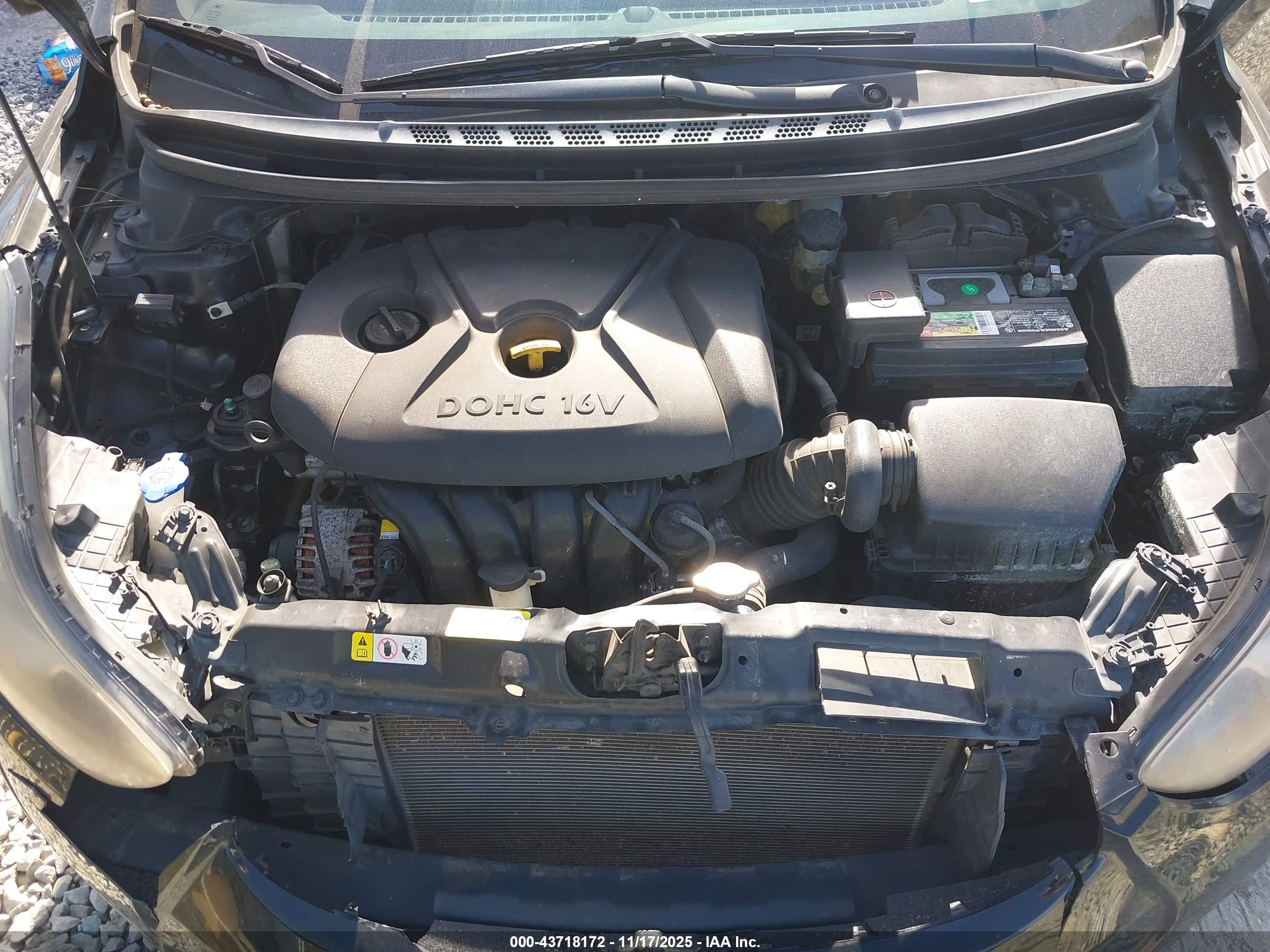 HYUNDAI ELANTRA image 10