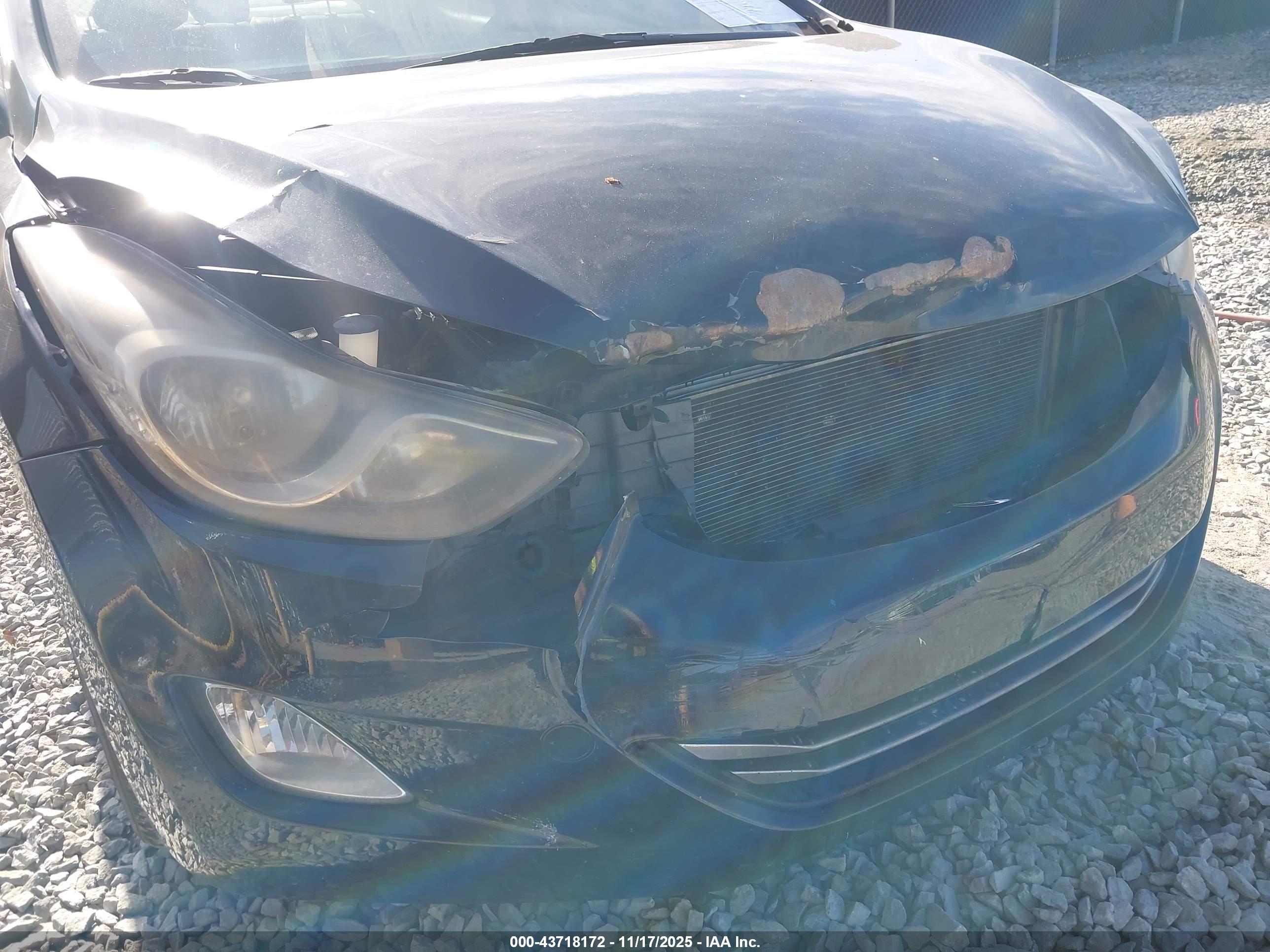 HYUNDAI ELANTRA image 6