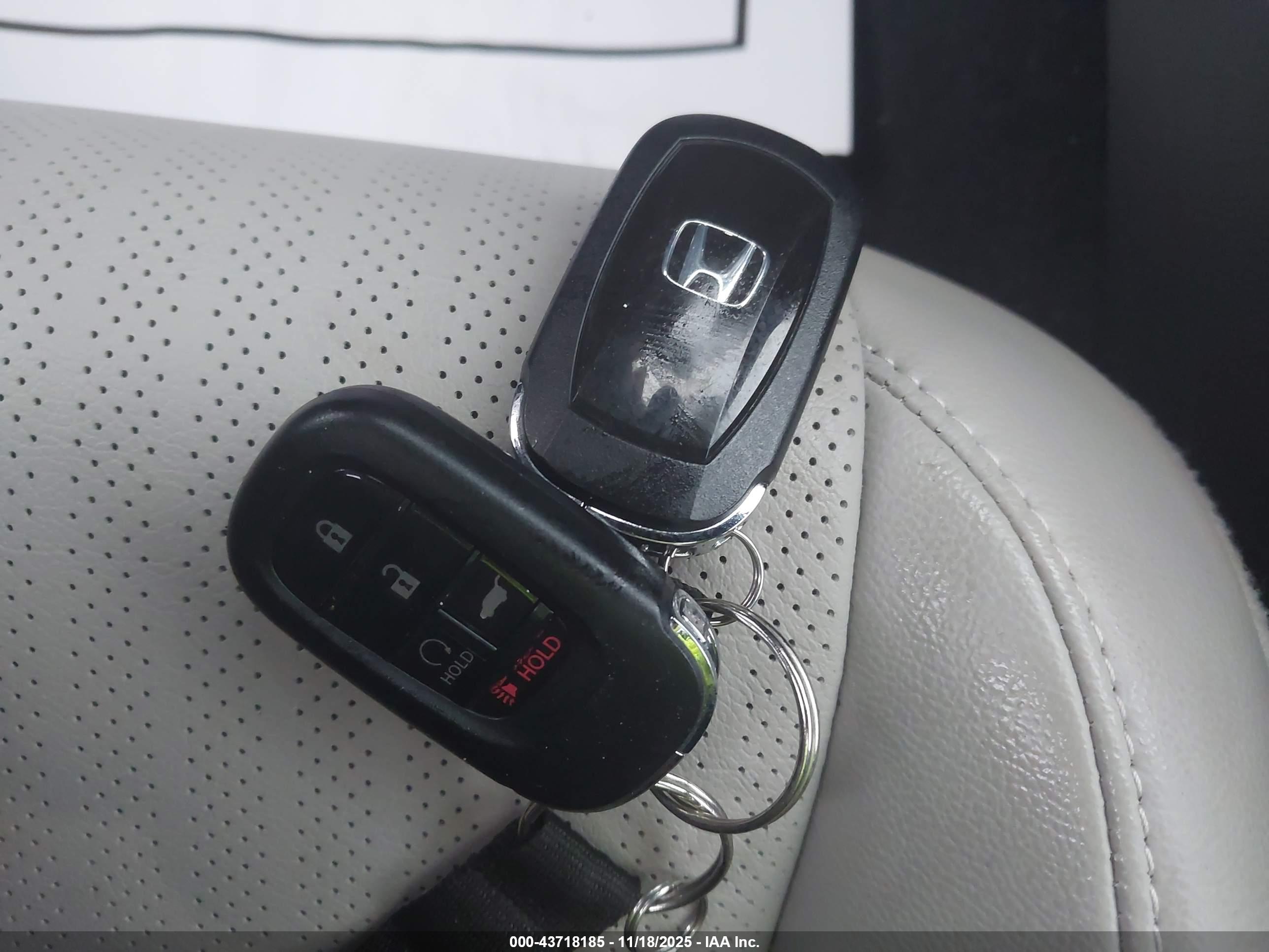 HONDA CIVIC image 11