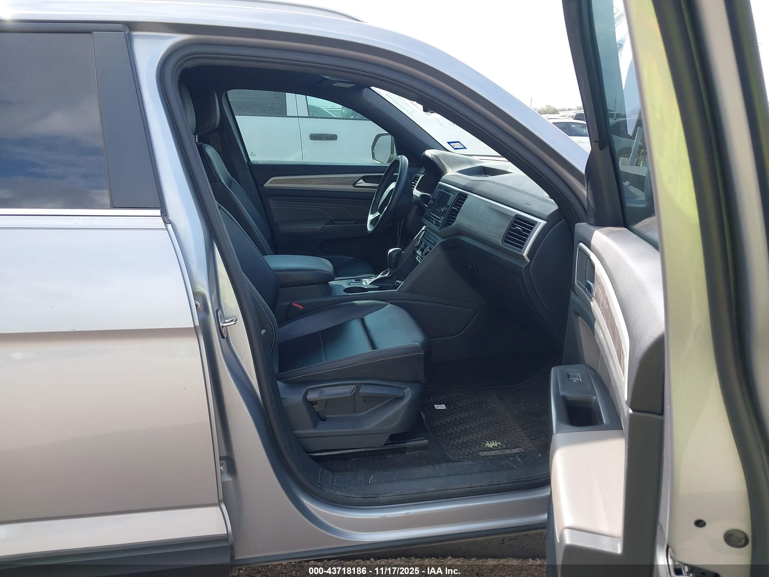 VOLKSWAGEN ATLAS image 5