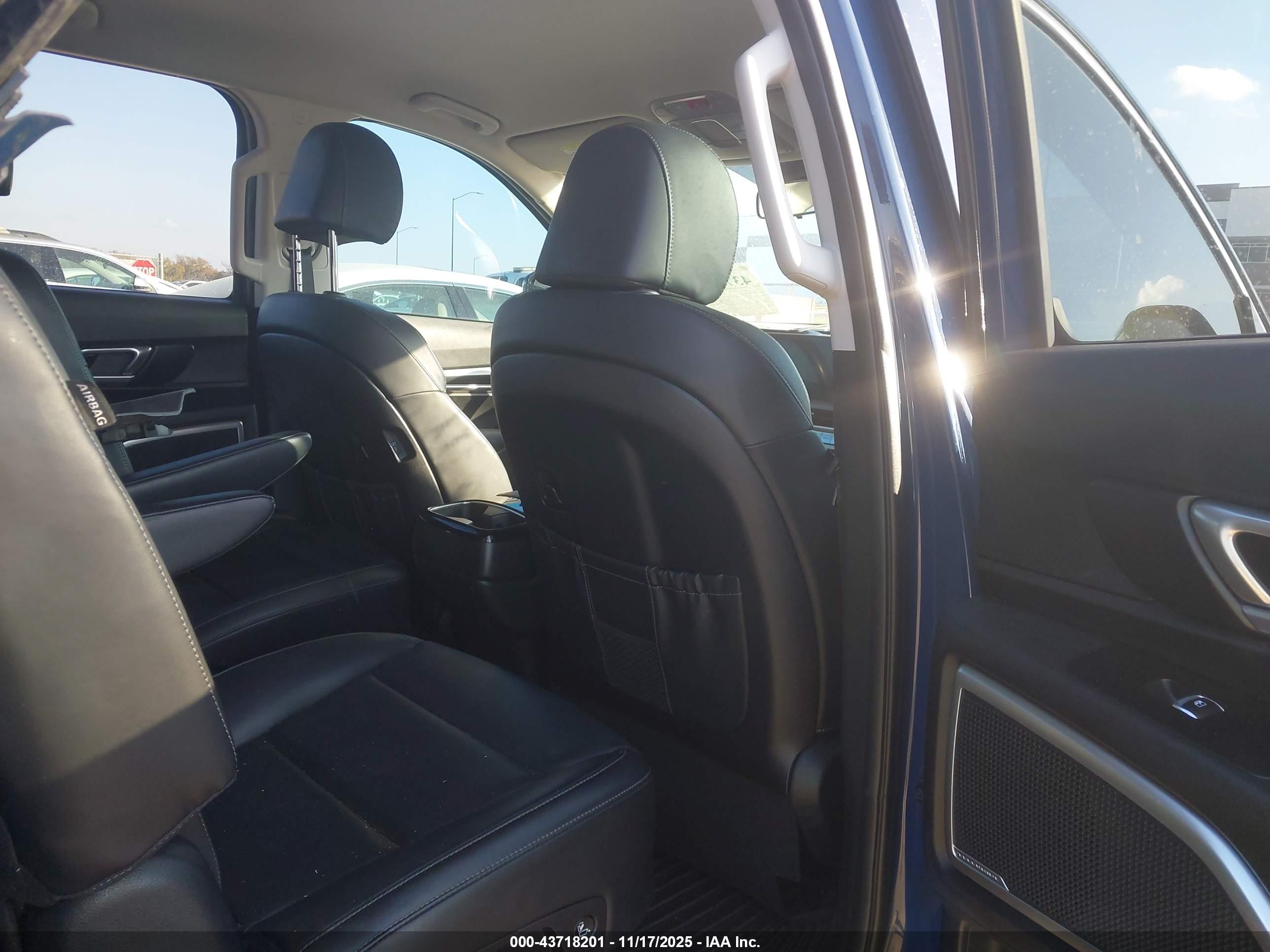 KIA TELLURIDE image 8