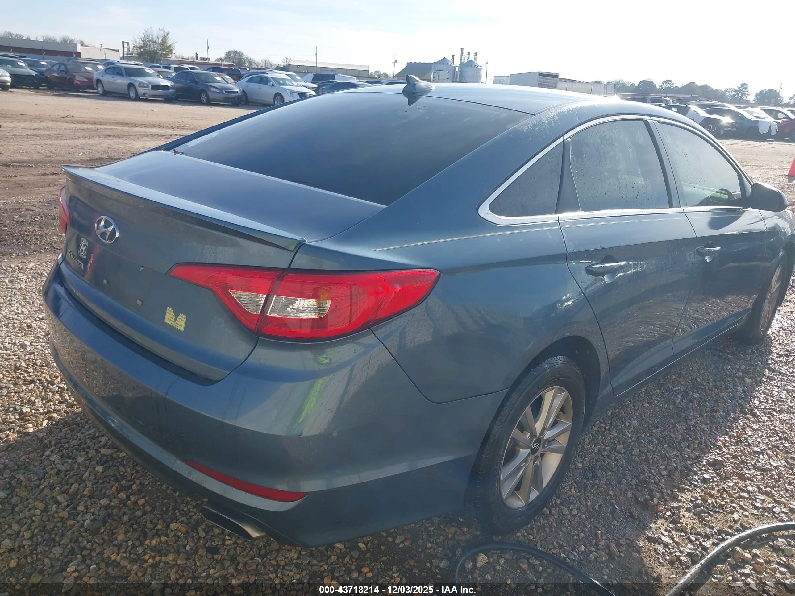 HYUNDAI SONATA image 4