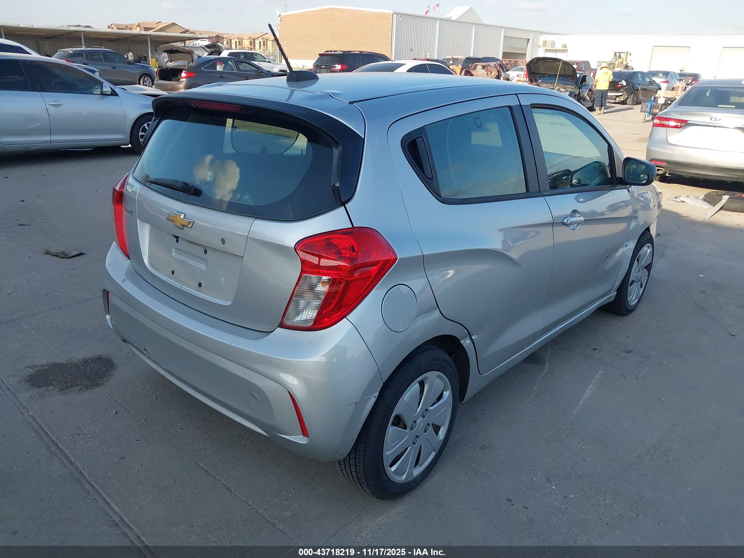 CHEVROLET SPARK image 4