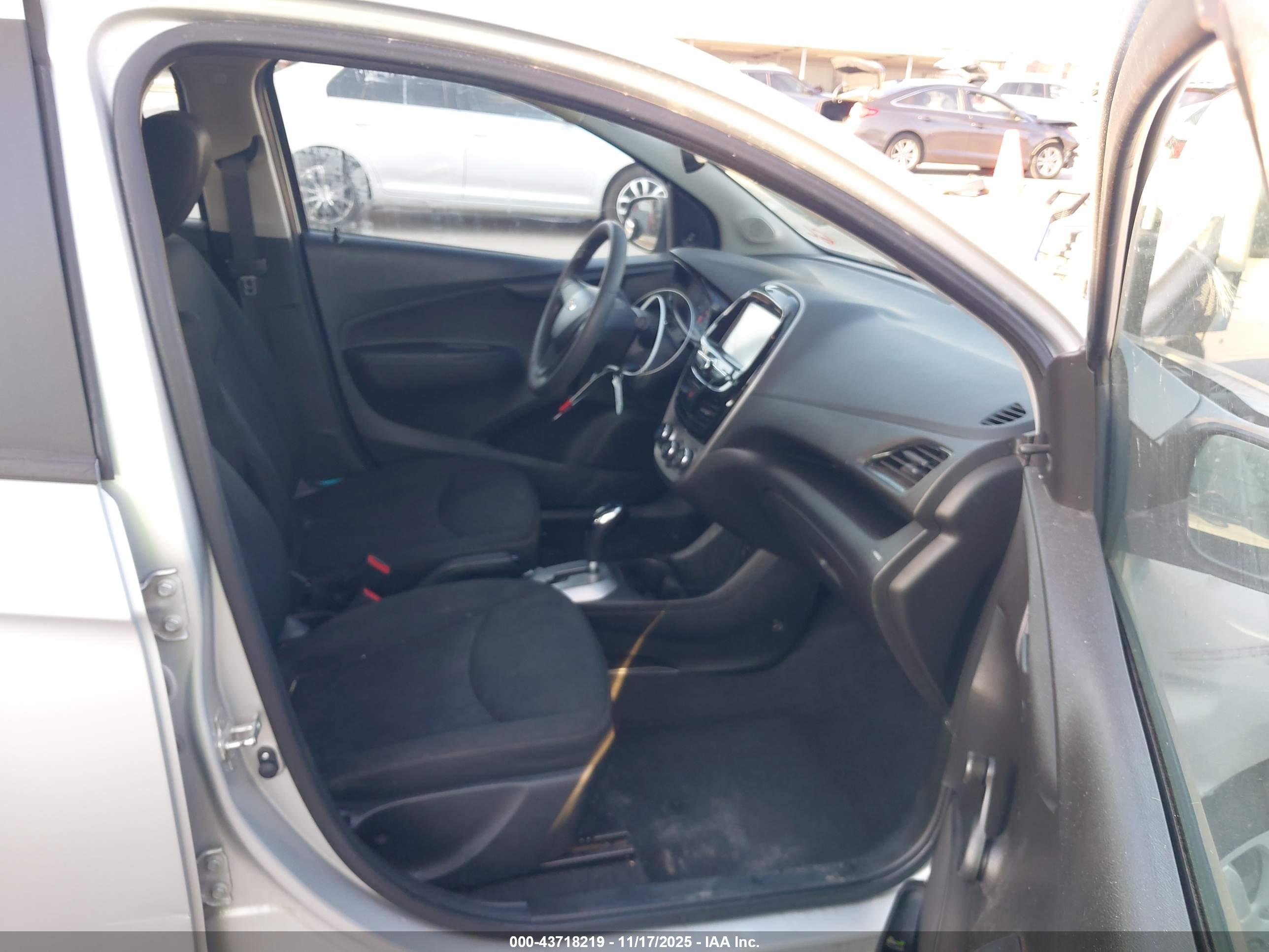 CHEVROLET SPARK image 5