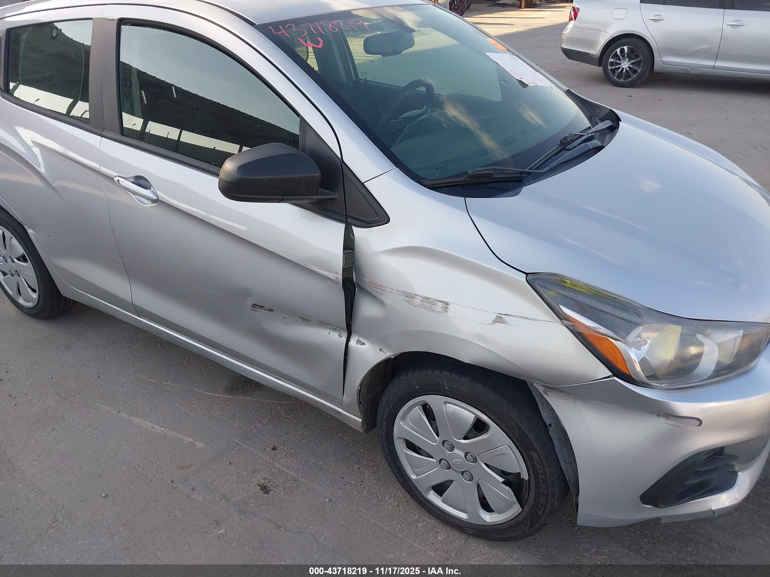CHEVROLET SPARK image 6