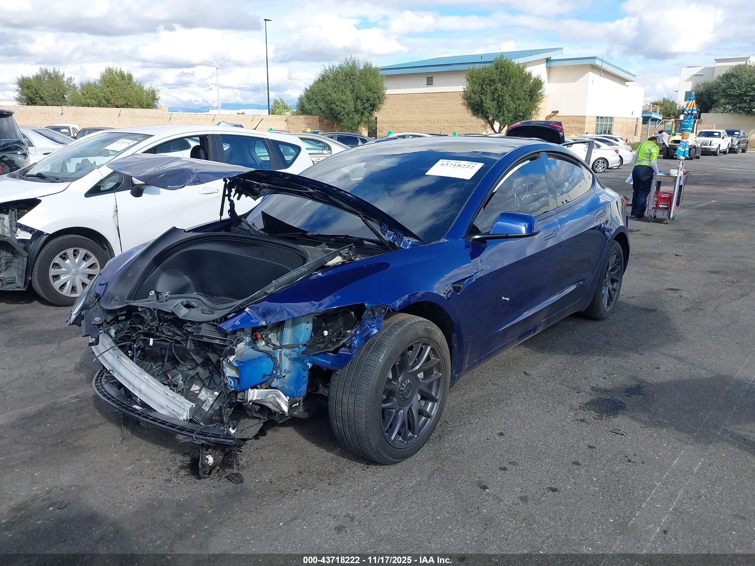 TESLA MODEL image 6