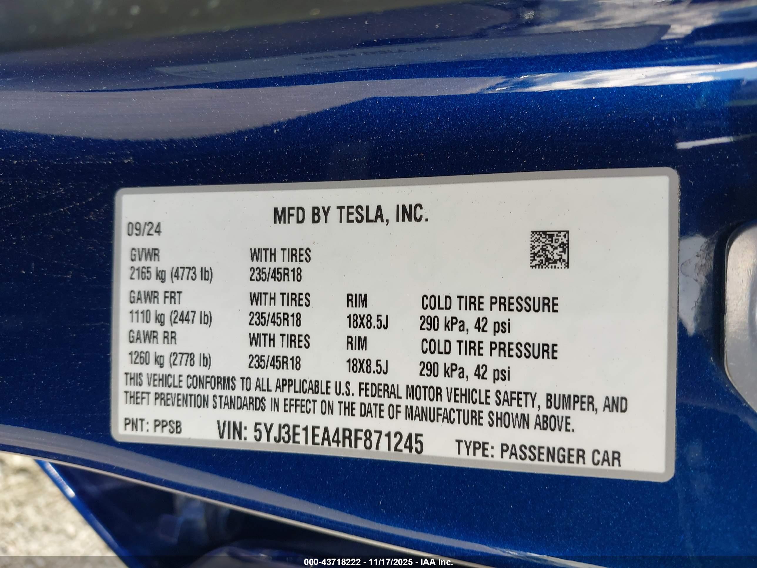 TESLA MODEL image 9