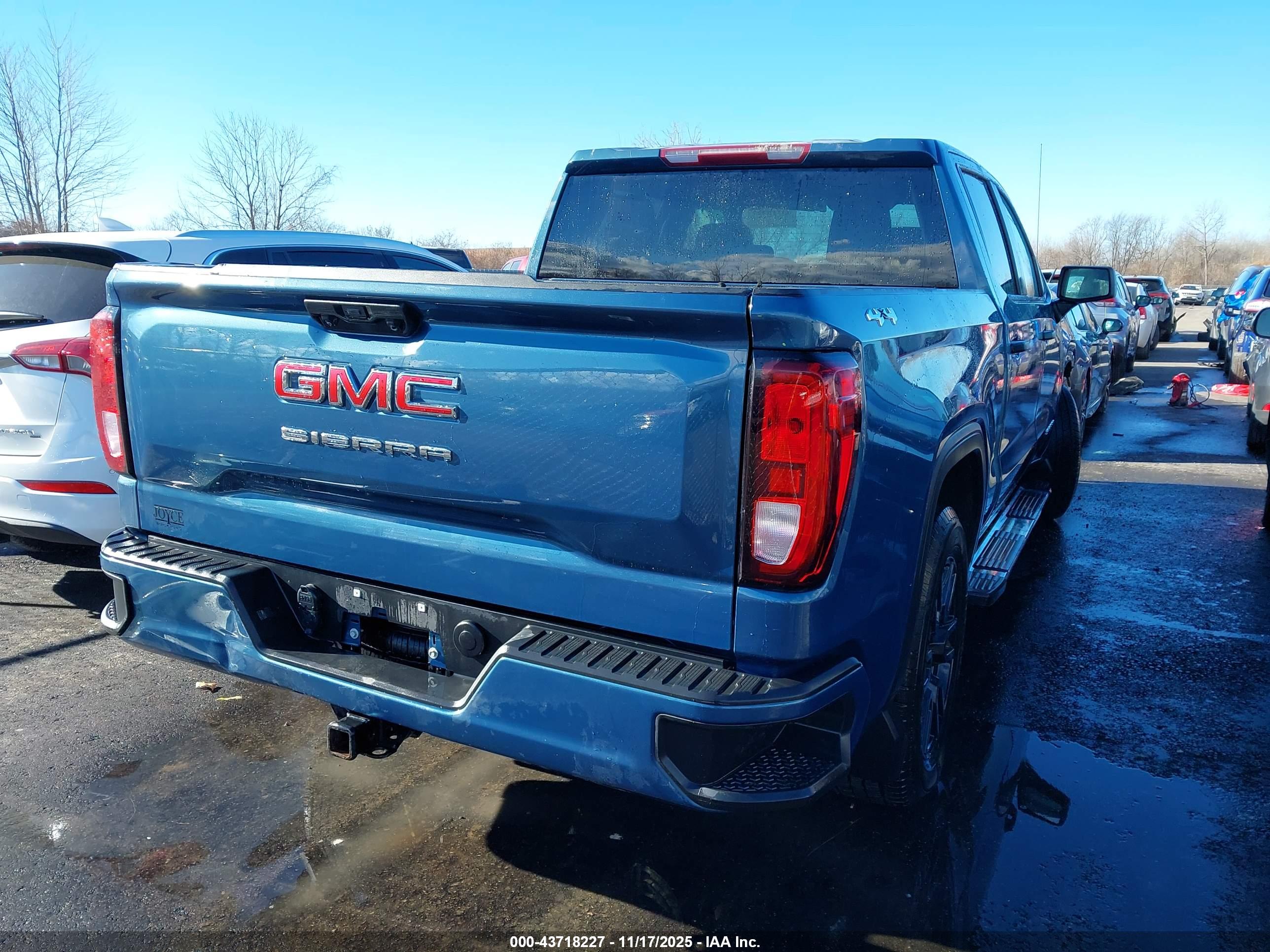 GMC SIERRA image 4