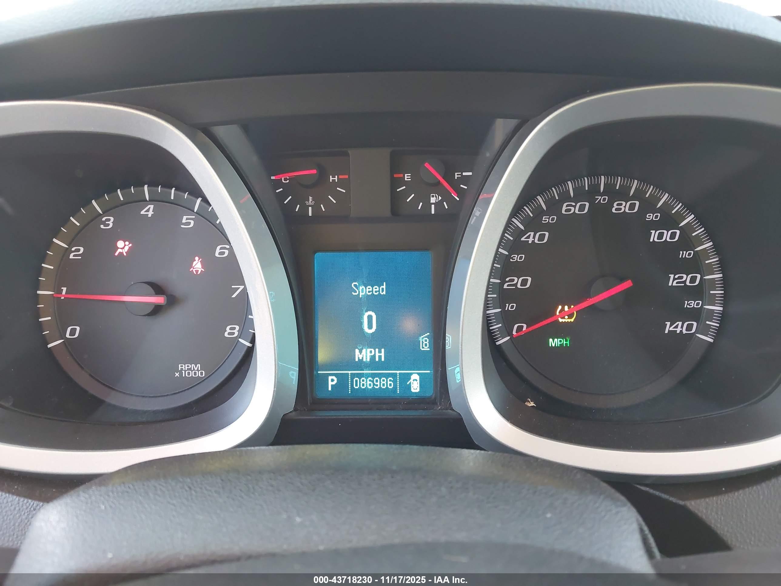 CHEVROLET EQUINOX image 7