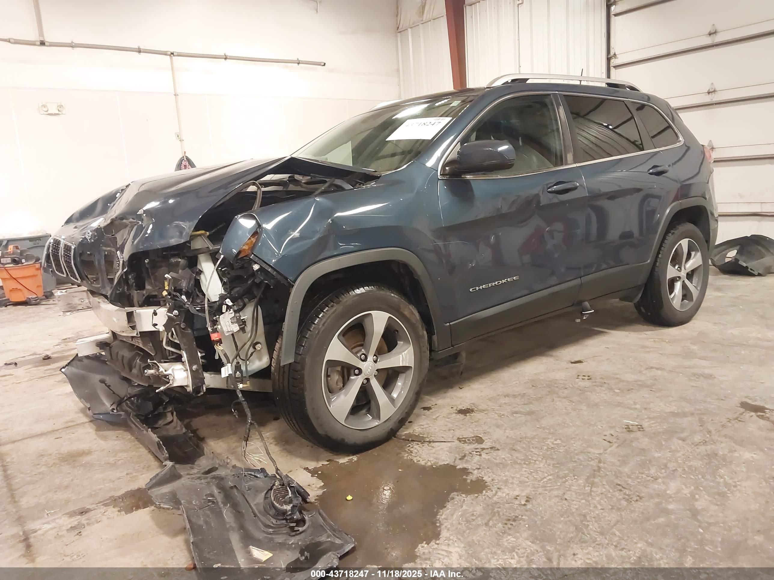 JEEP CHEROKEE image 2