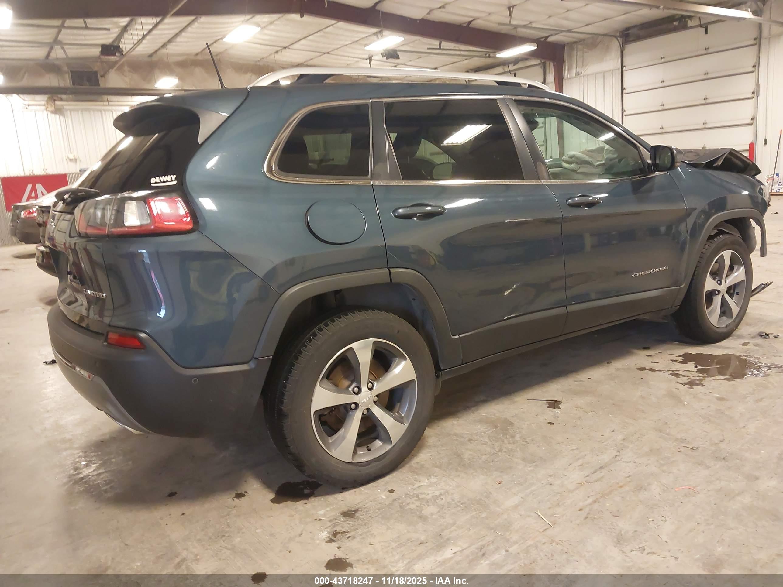 JEEP CHEROKEE image 4