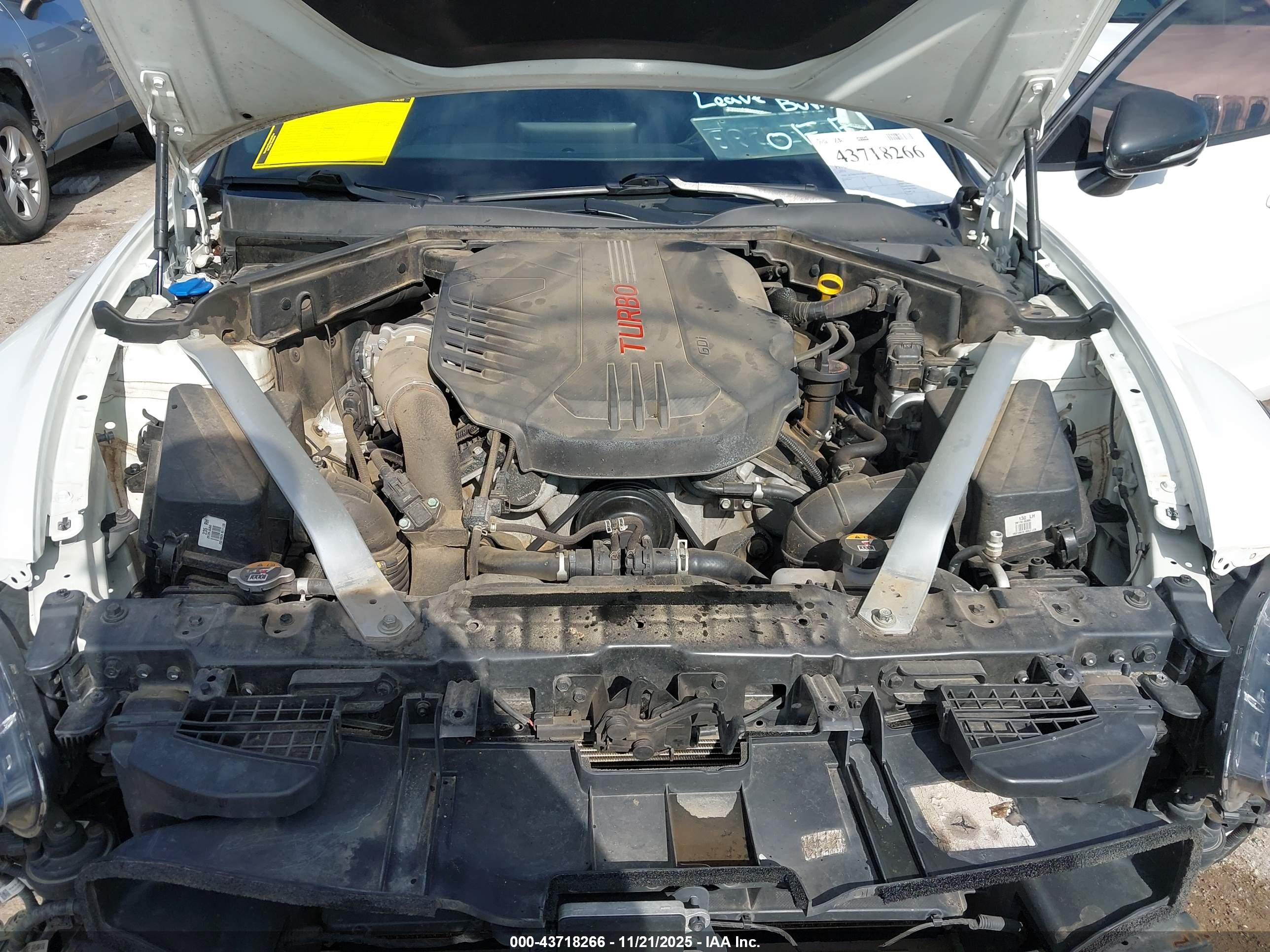 KIA STINGER image 10