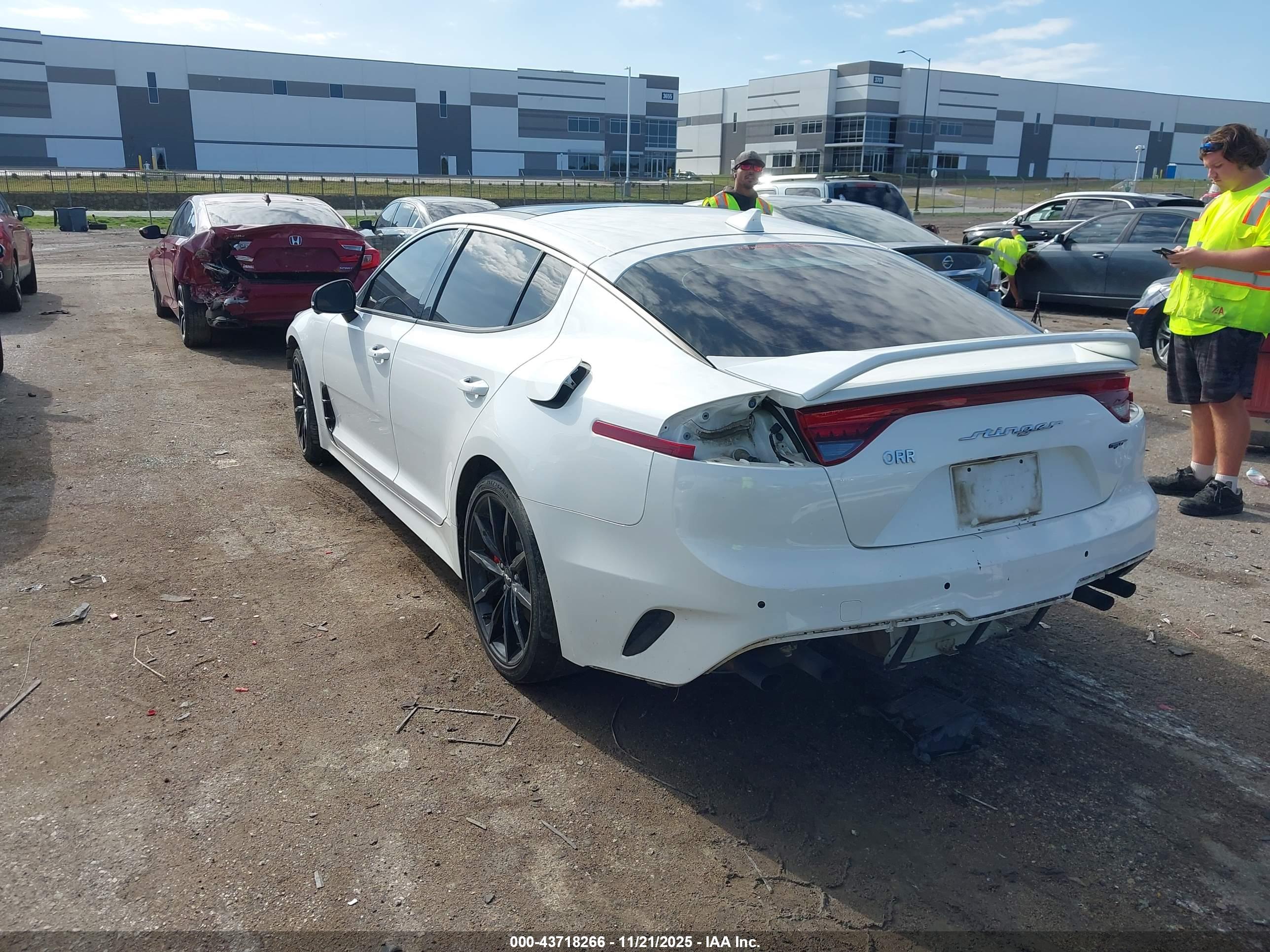 KIA STINGER image 3