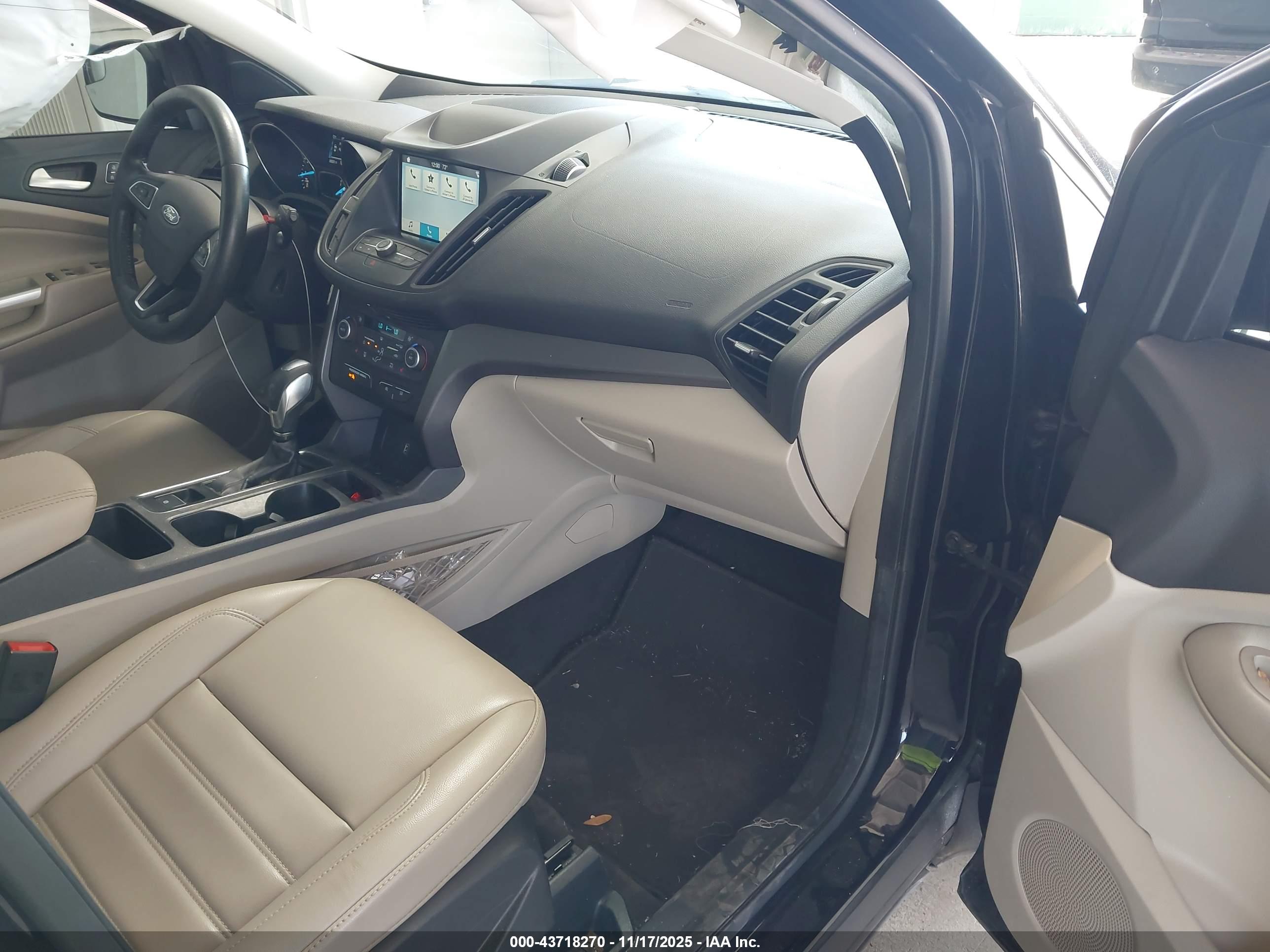FORD ESCAPE image 5