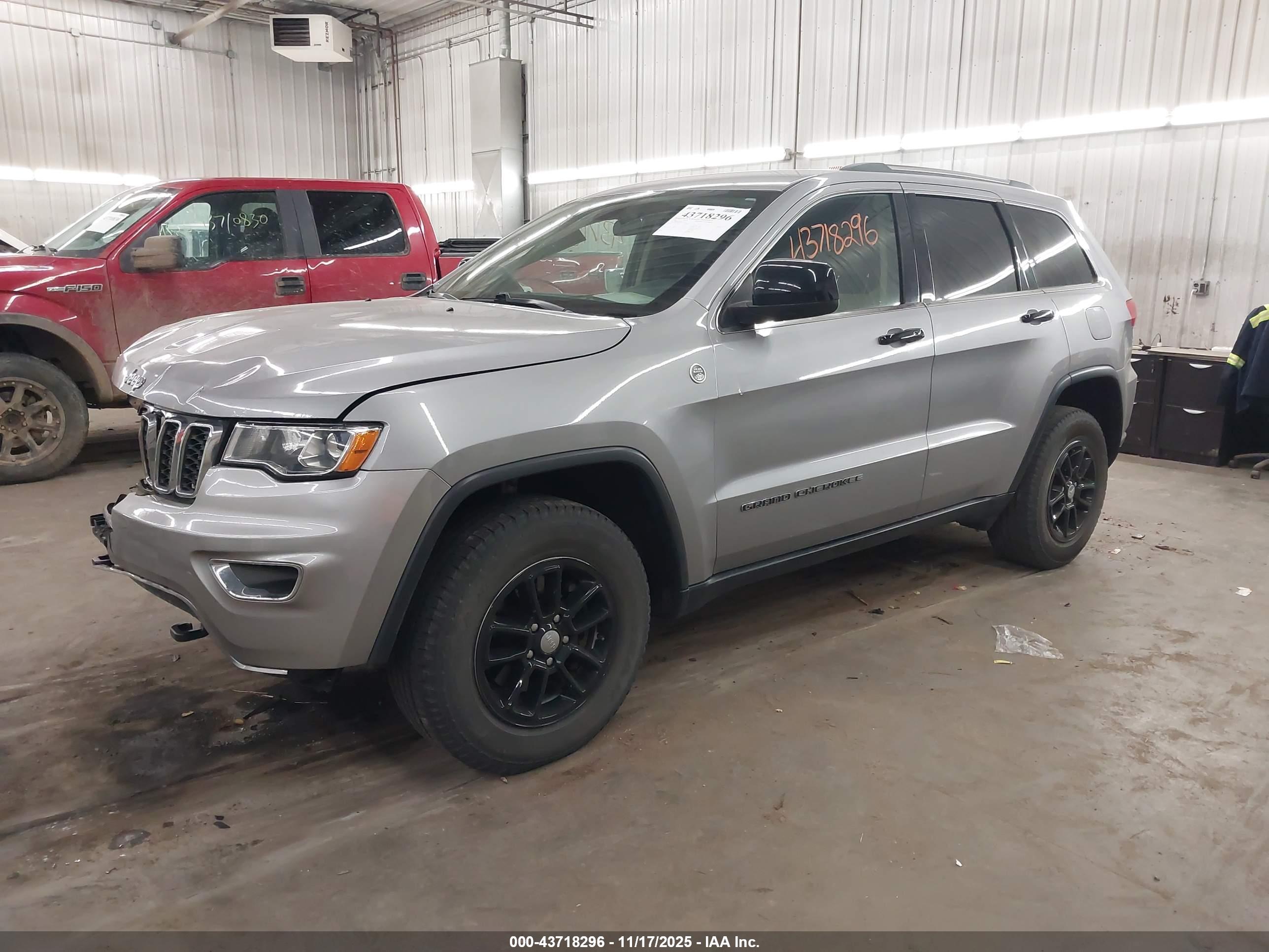JEEP GRAND image 2