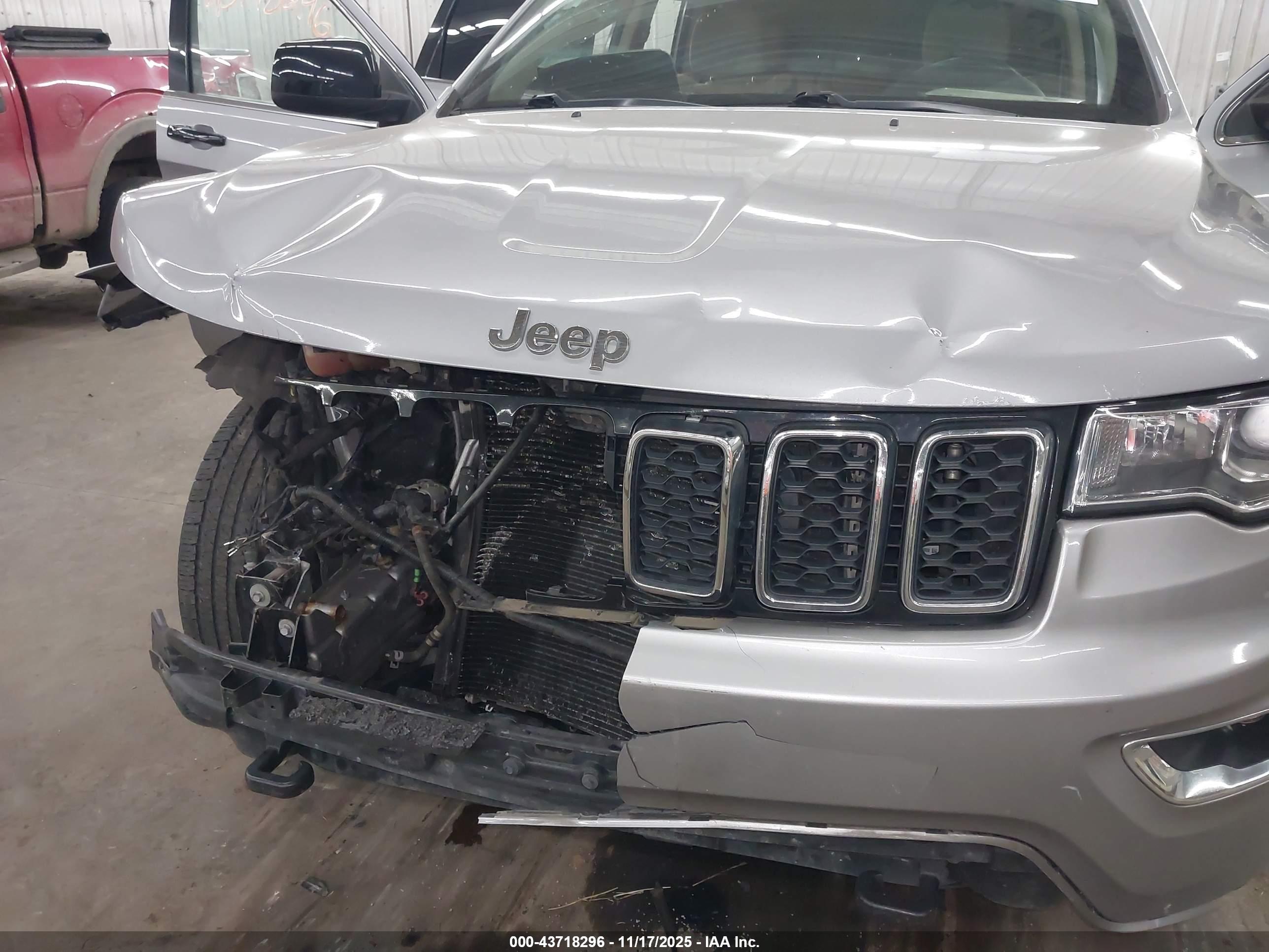 JEEP GRAND image 6