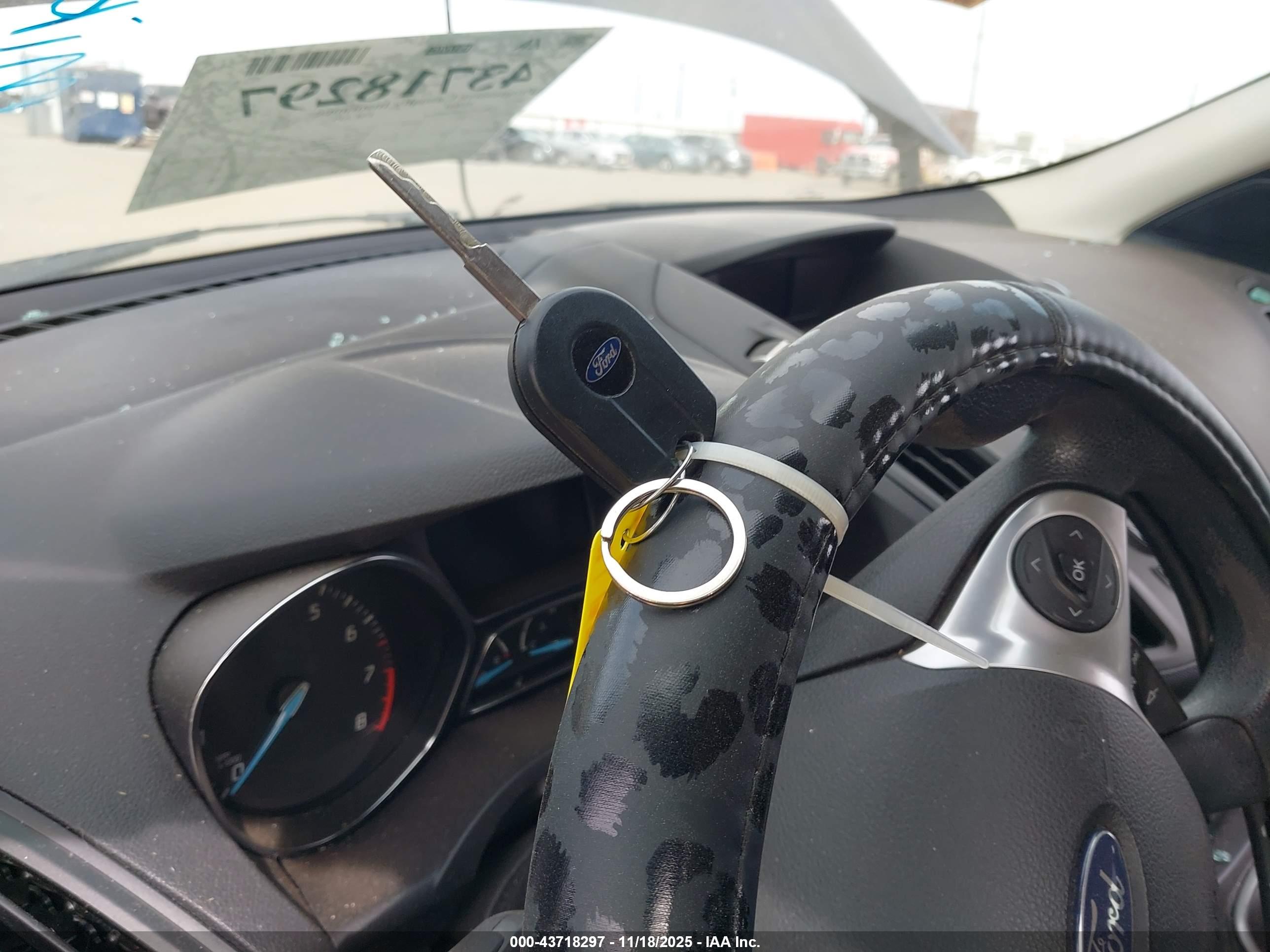 FORD ESCAPE image 11