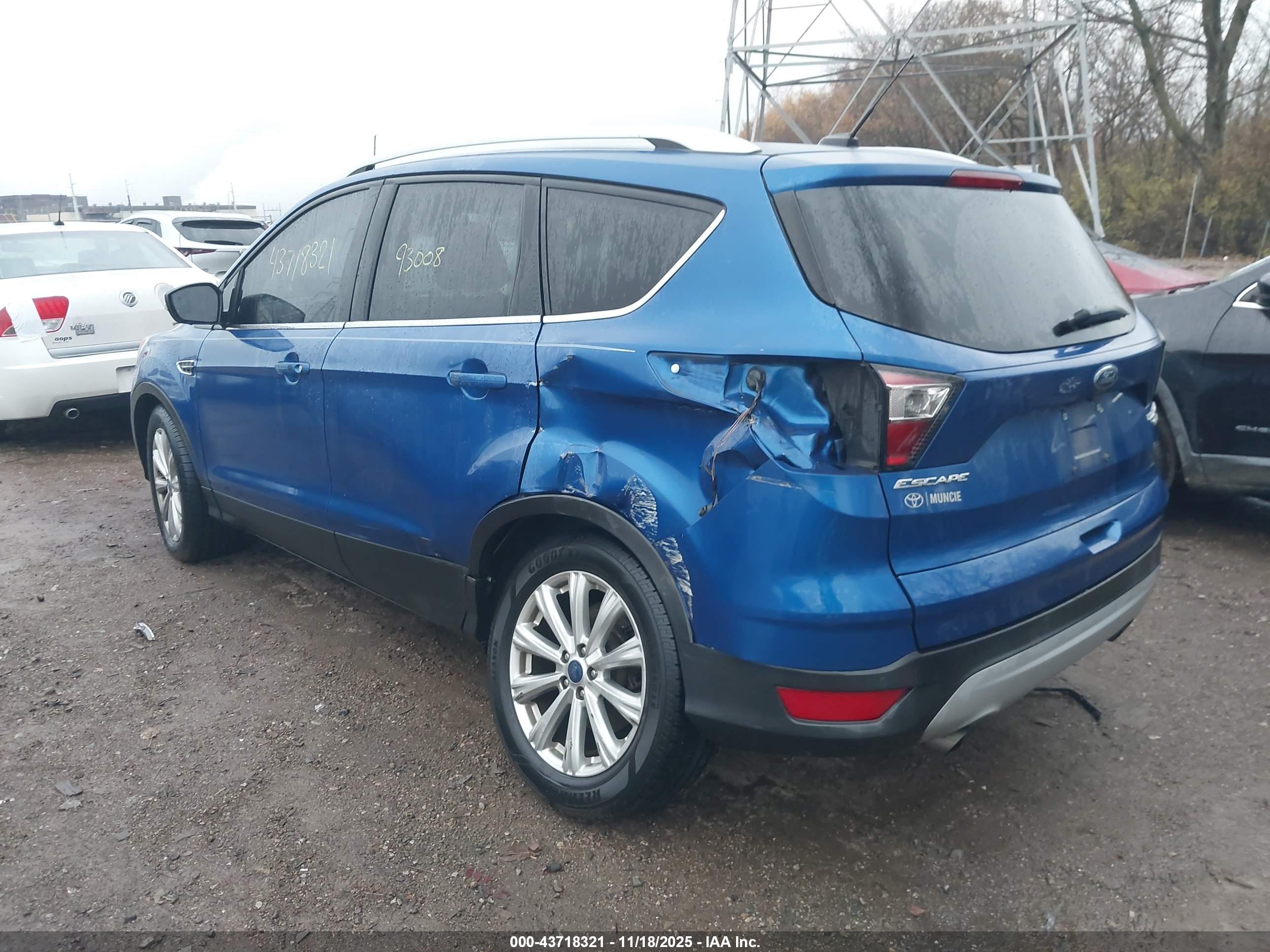 FORD ESCAPE image 3