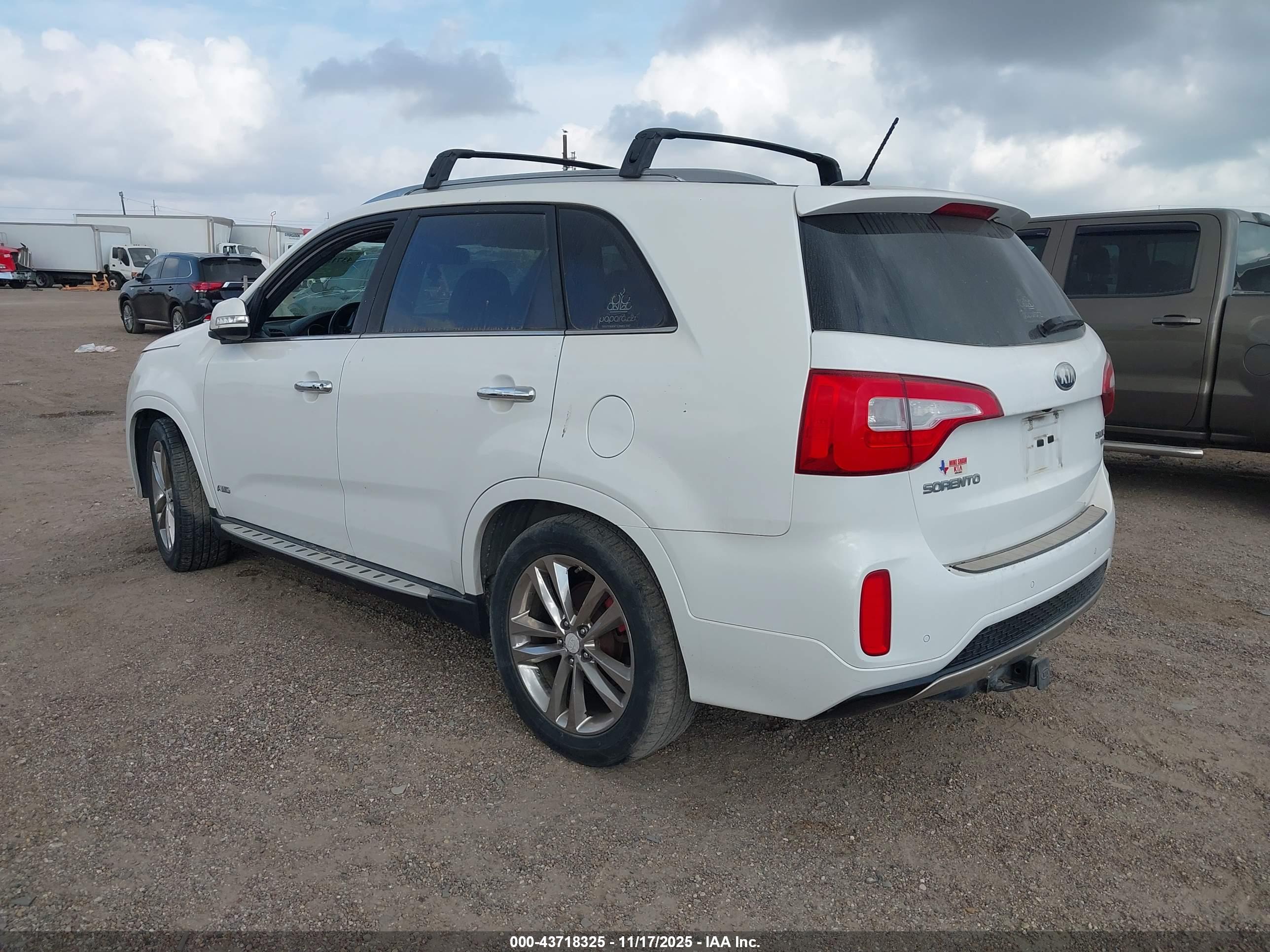KIA SORENTO image 3