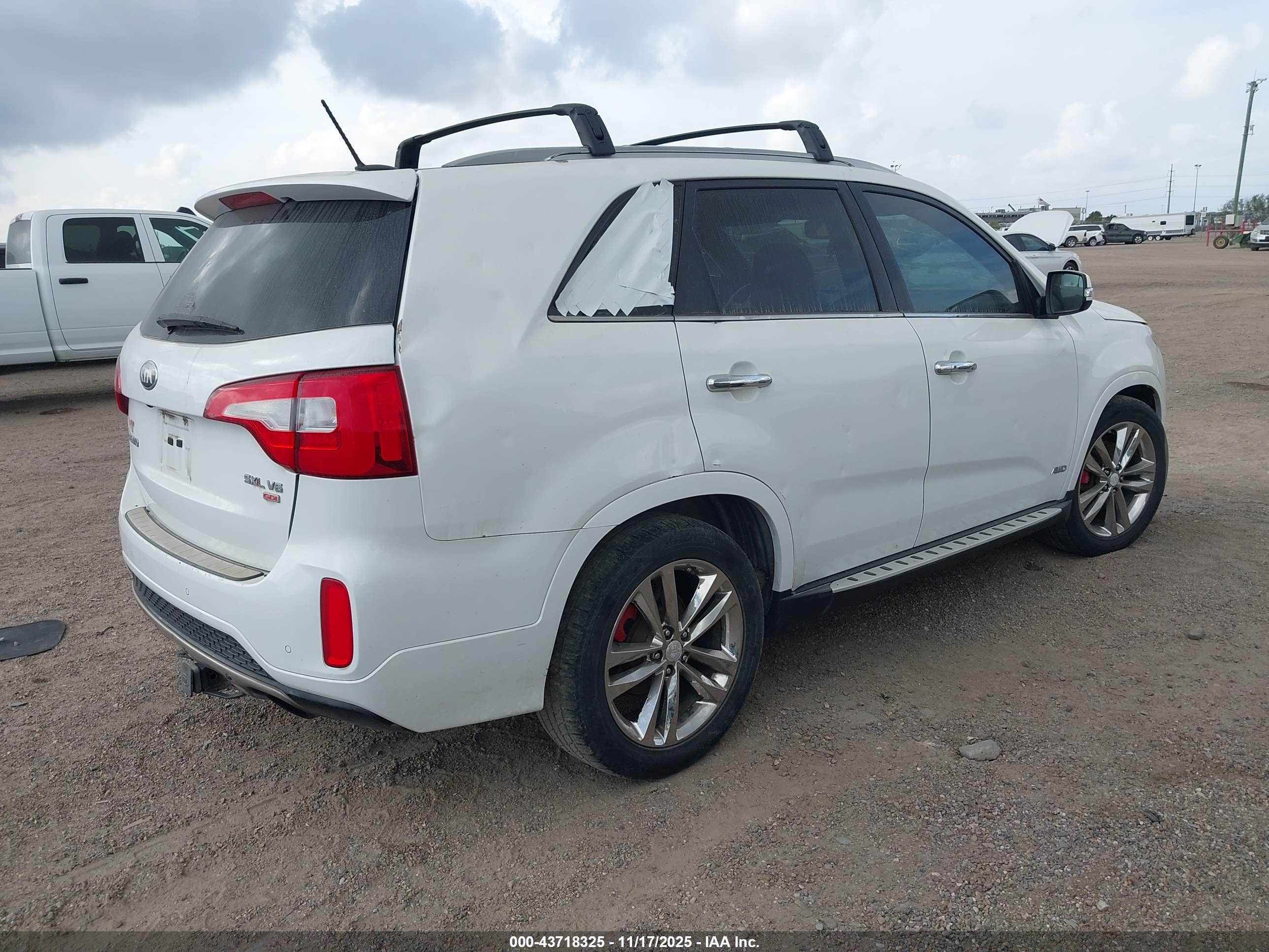 KIA SORENTO image 4