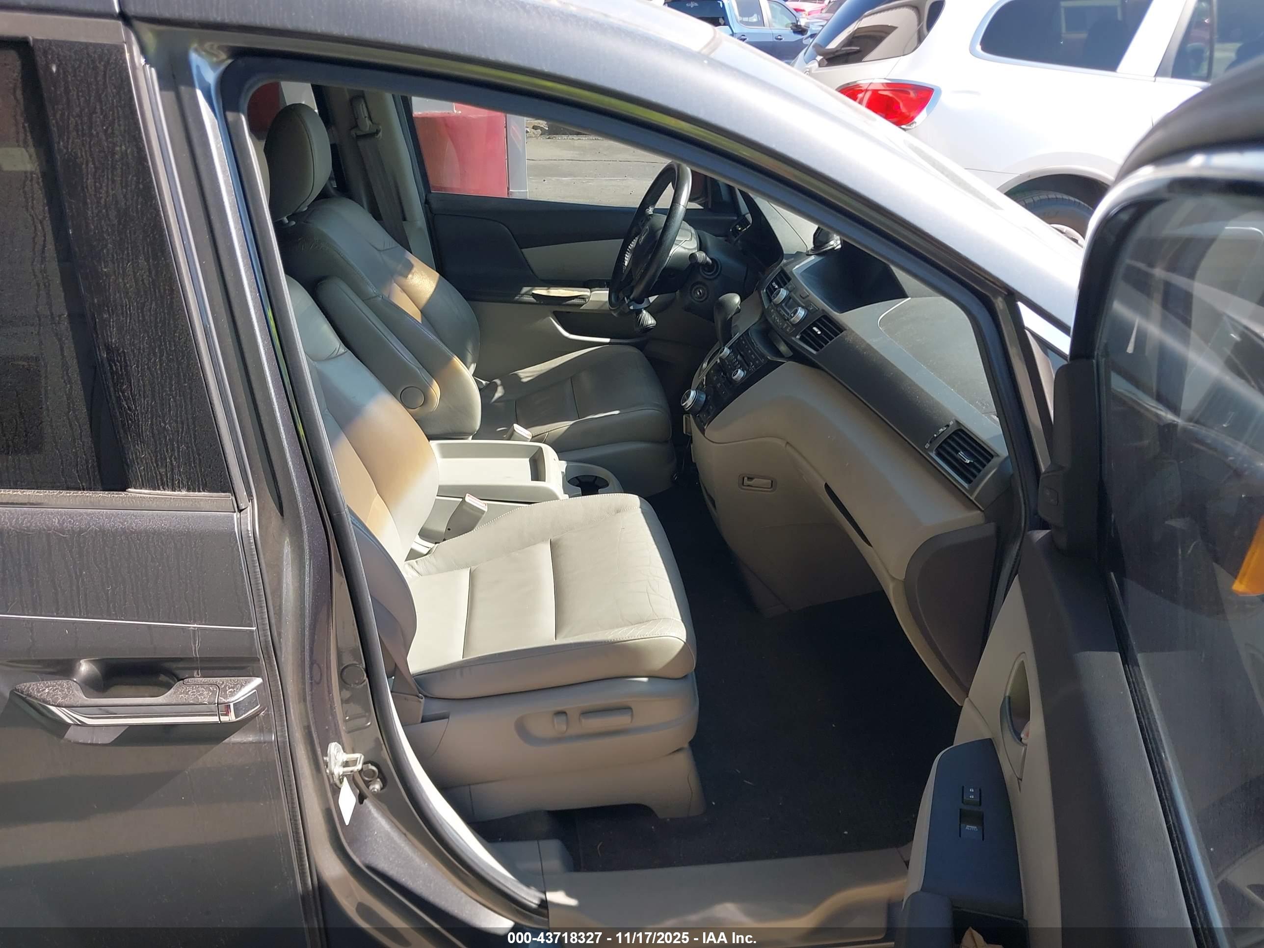 HONDA ODYSSEY image 5