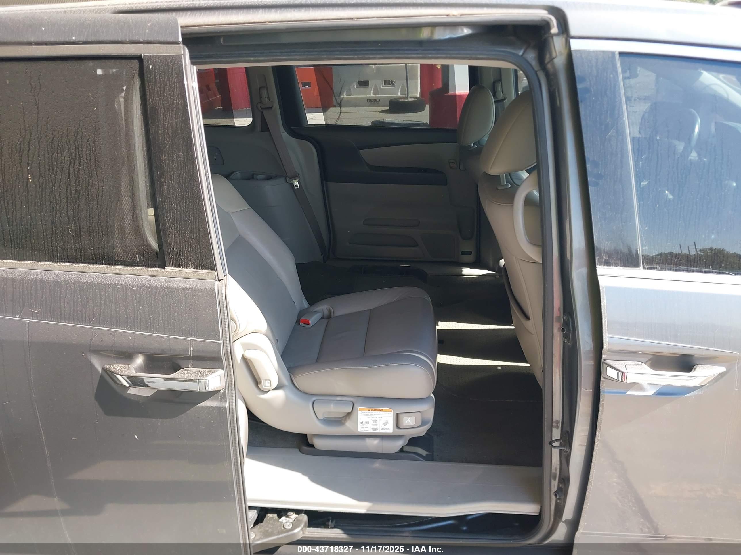 HONDA ODYSSEY image 8