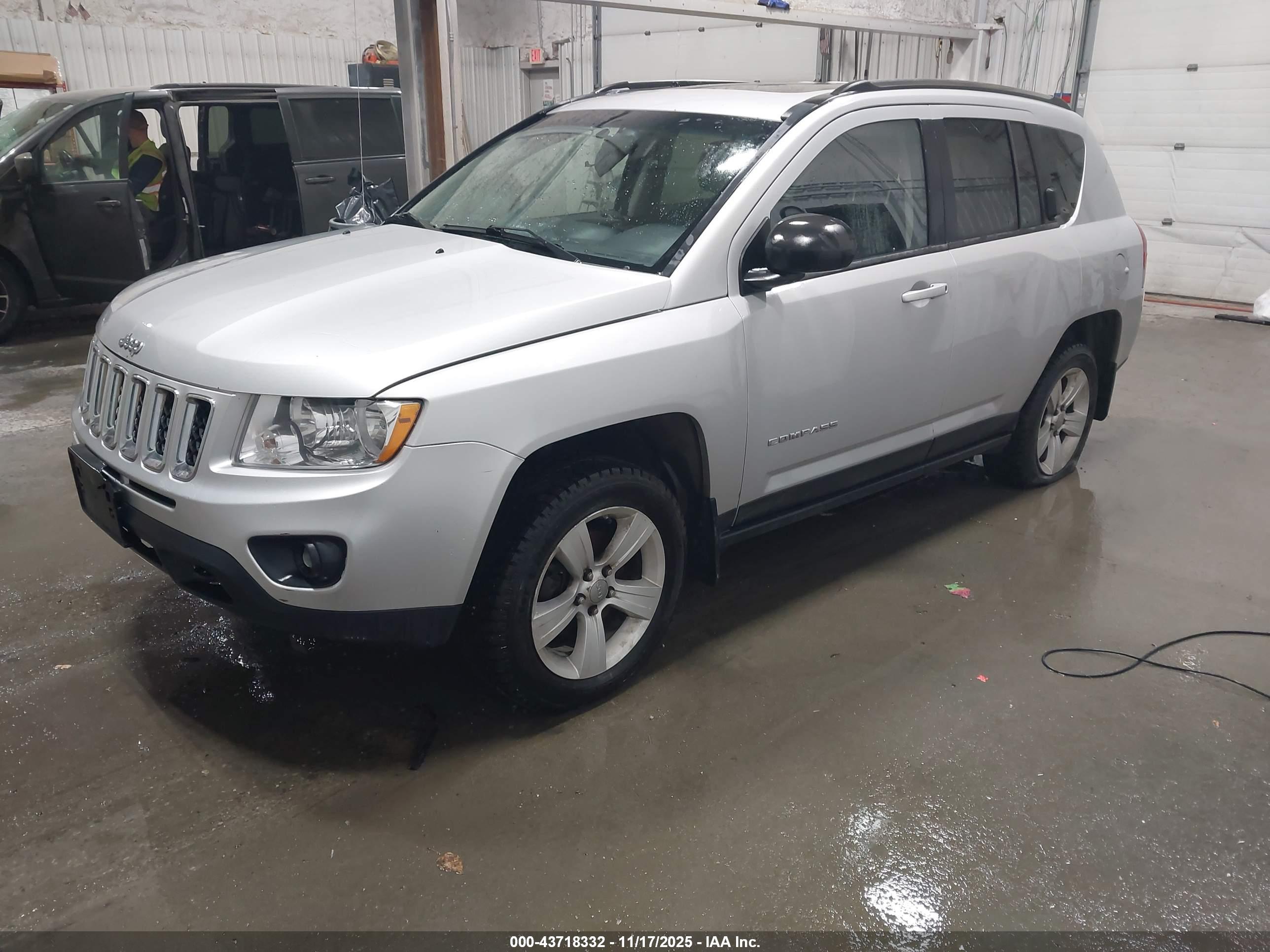 JEEP COMPASS image 2