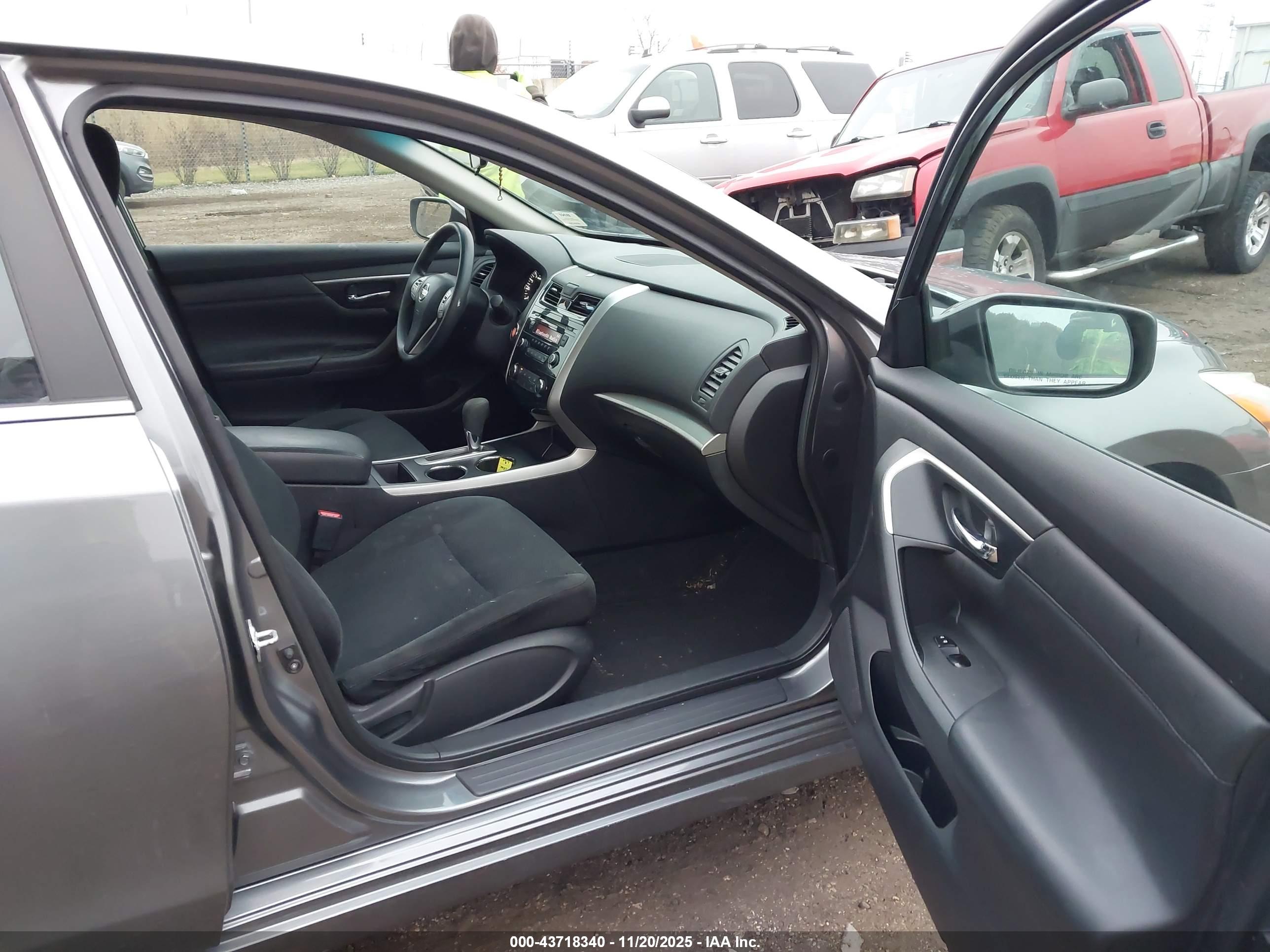 NISSAN ALTIMA image 5